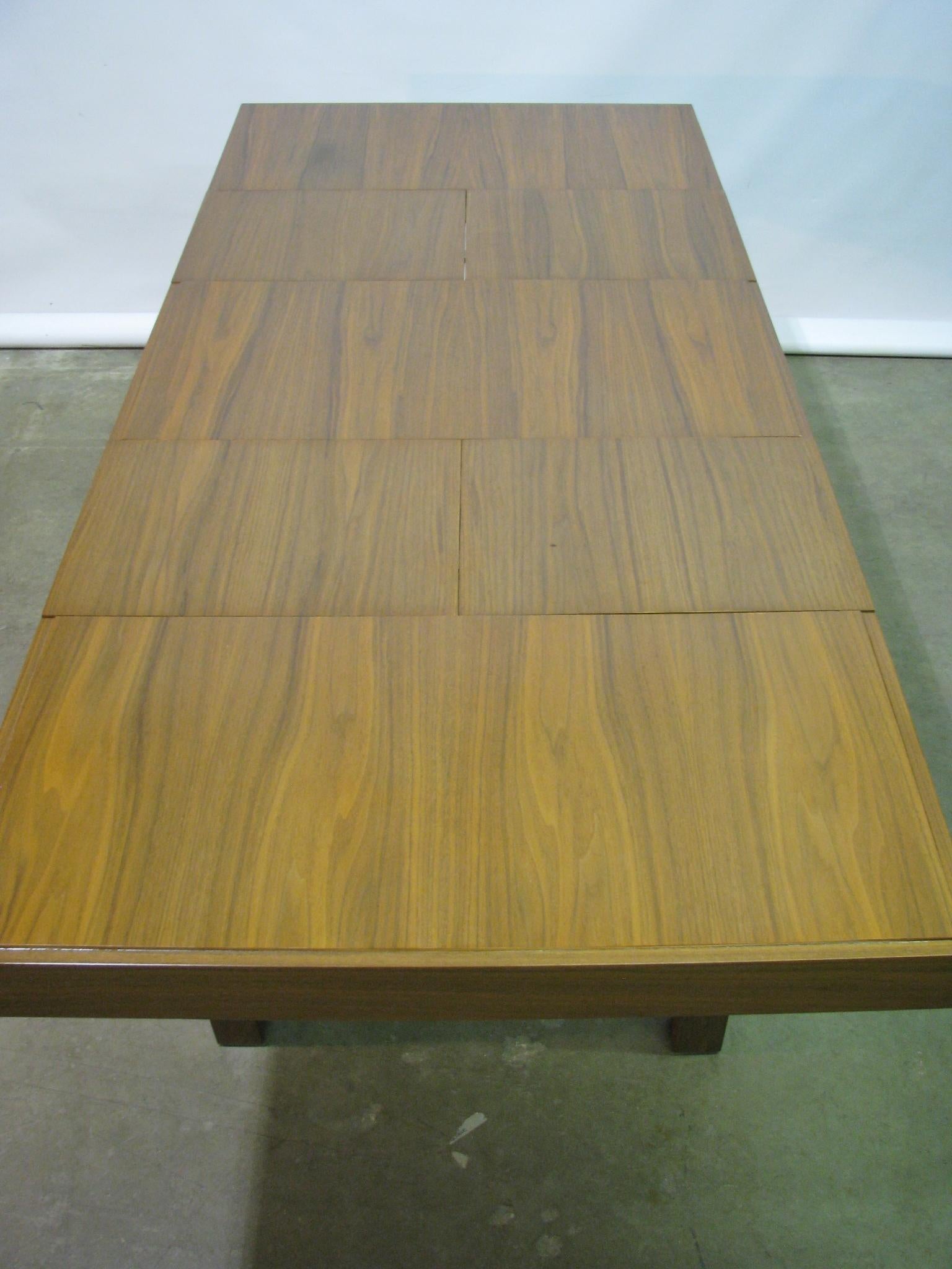 Mid-20th Century 1950s George Nelson for Herman Miller Midcentury Walnut Dining Table For Sale