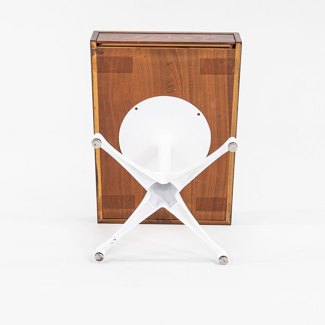 1950 George Nelson for Herman Miller Side Table / Nightstand on Pedestal Base (Table d'appoint / table de nuit sur piédestal) en vente 2