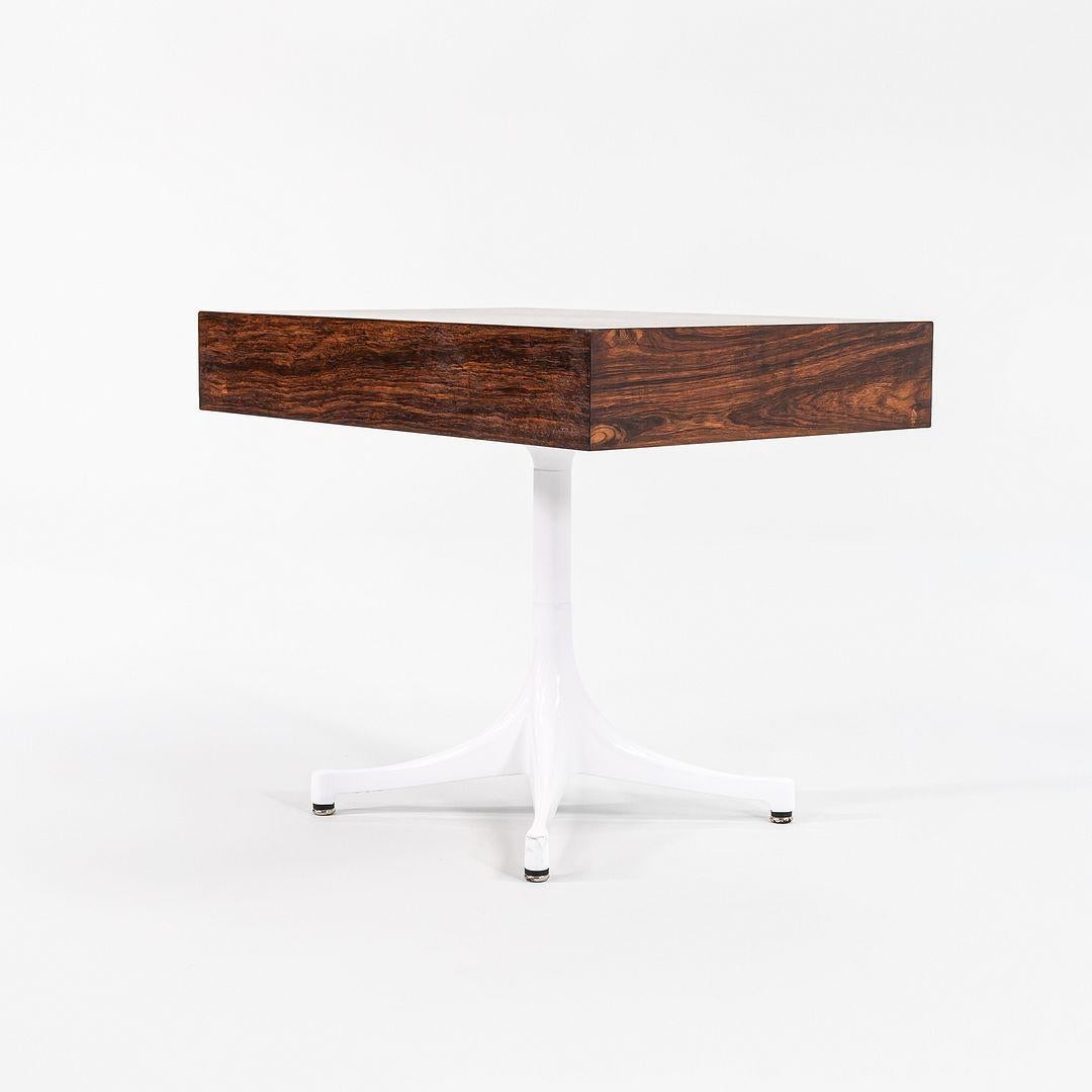 Milieu du XXe siècle 1950 George Nelson for Herman Miller Side Table / Nightstand on Pedestal Base (Table d'appoint / table de nuit sur piédestal) en vente