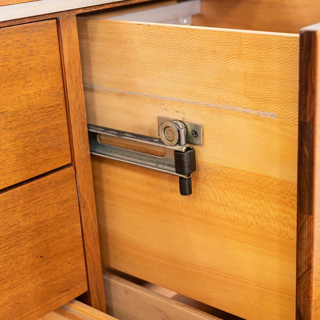 Milieu du XXe siècle 1950 George Nelson for Herman Miller Walnut 80