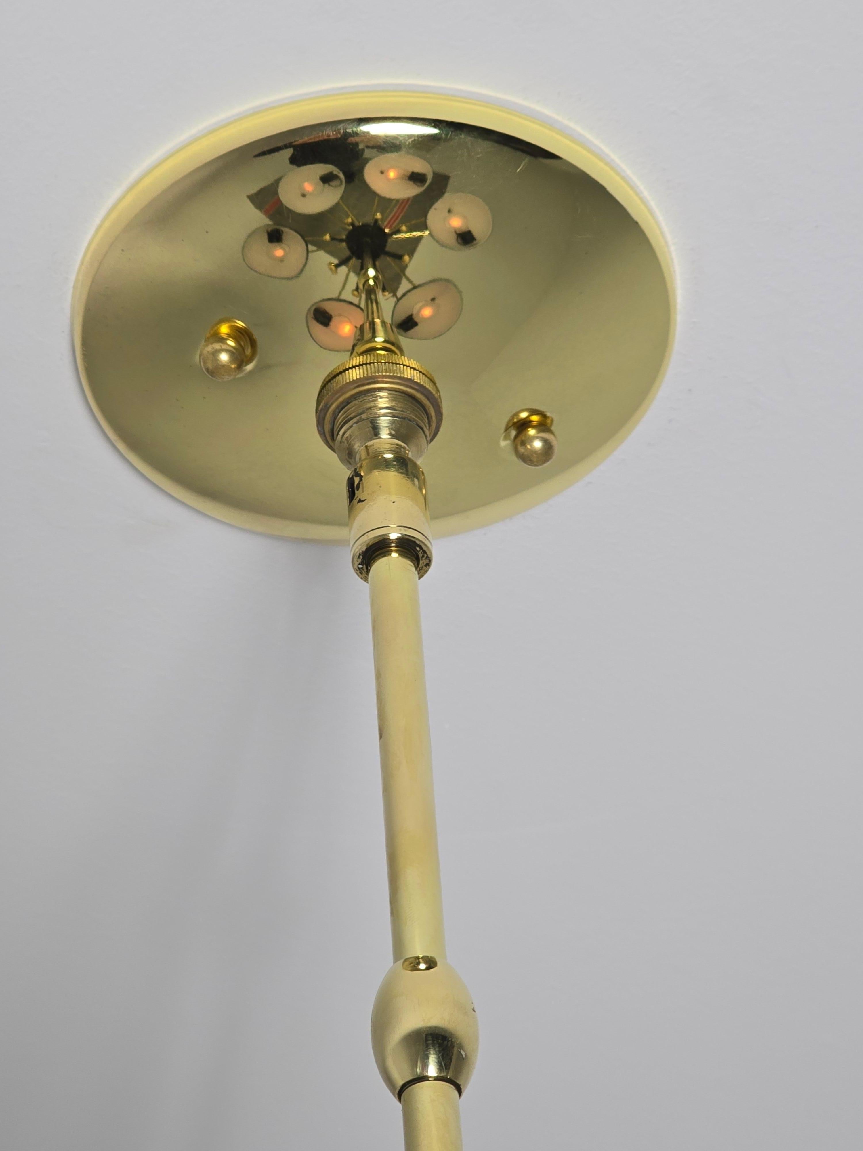 1950er Gerald Thurston 6  Arms Messing-Kronleuchter mit emailliertem, durchbrochenem Schirm im Angebot 11