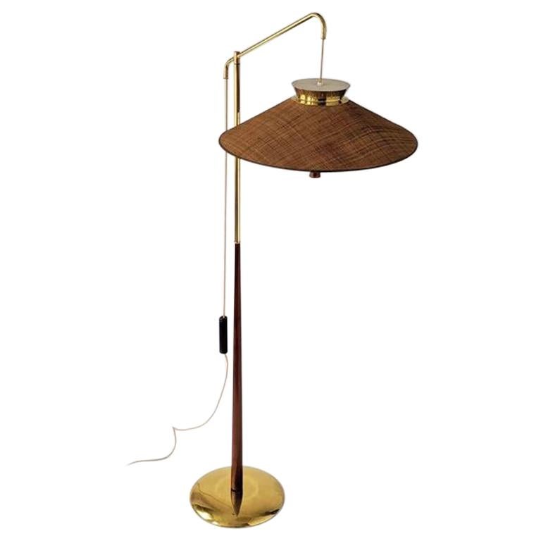 Walnut Floor Lamp Usa At 1stdibs, Early American Style Floor Lamps