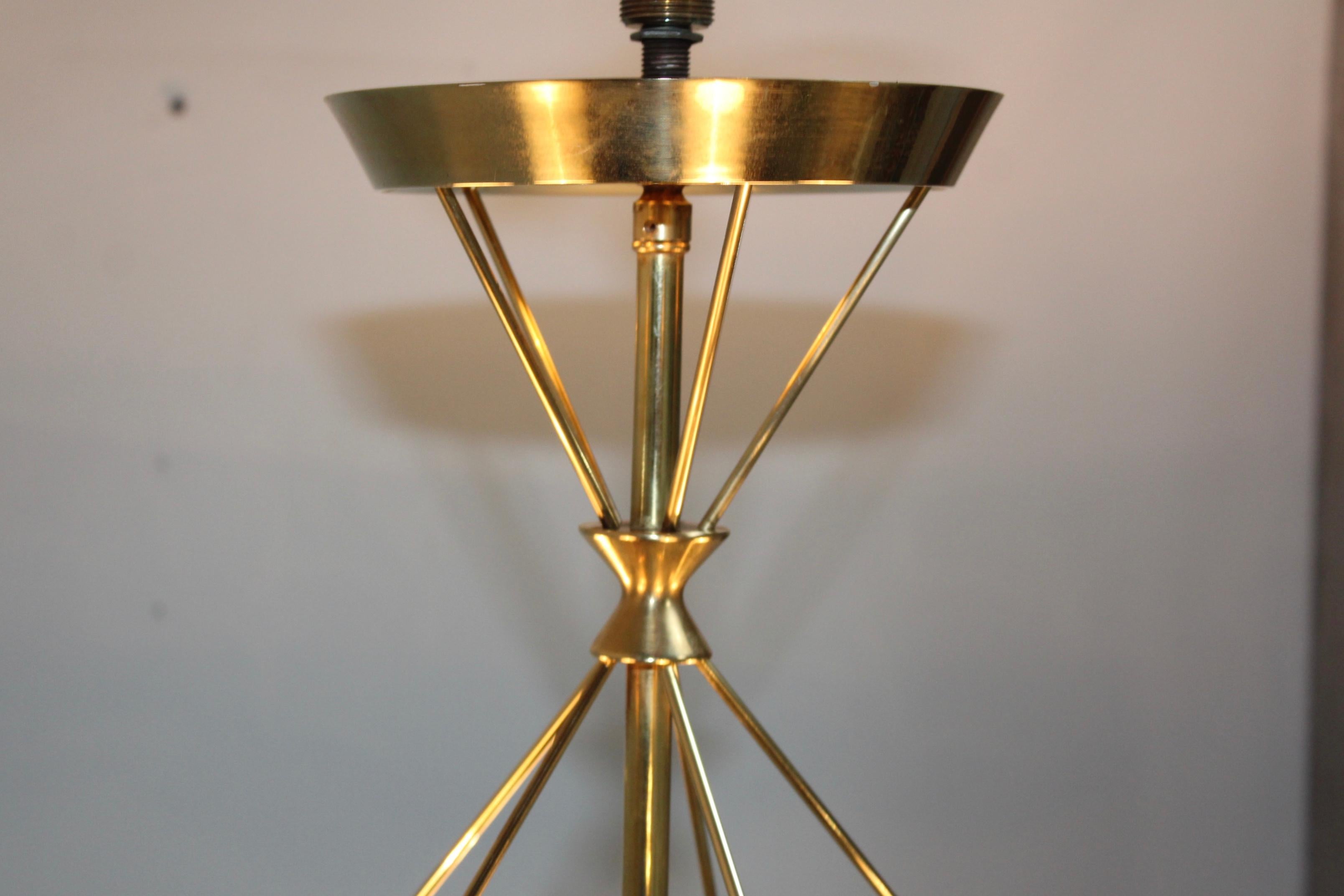 1950s Gerald Thurston for Lightolier Brass and Glass Chandelier In Good Condition In New York, NY