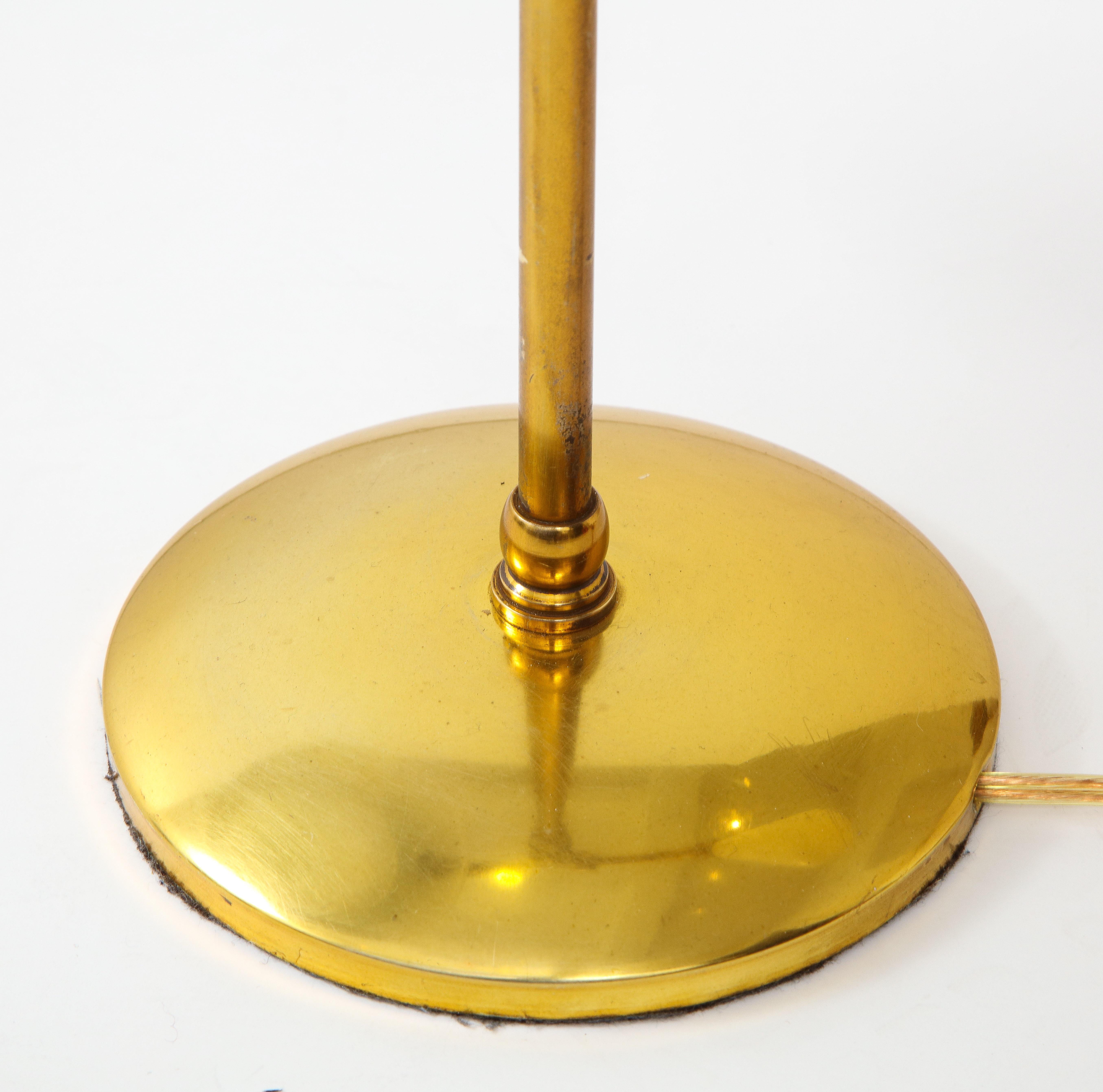 1950s Gerald Thurston for Lightolier Brass Desk Lamp In Good Condition In New York, NY