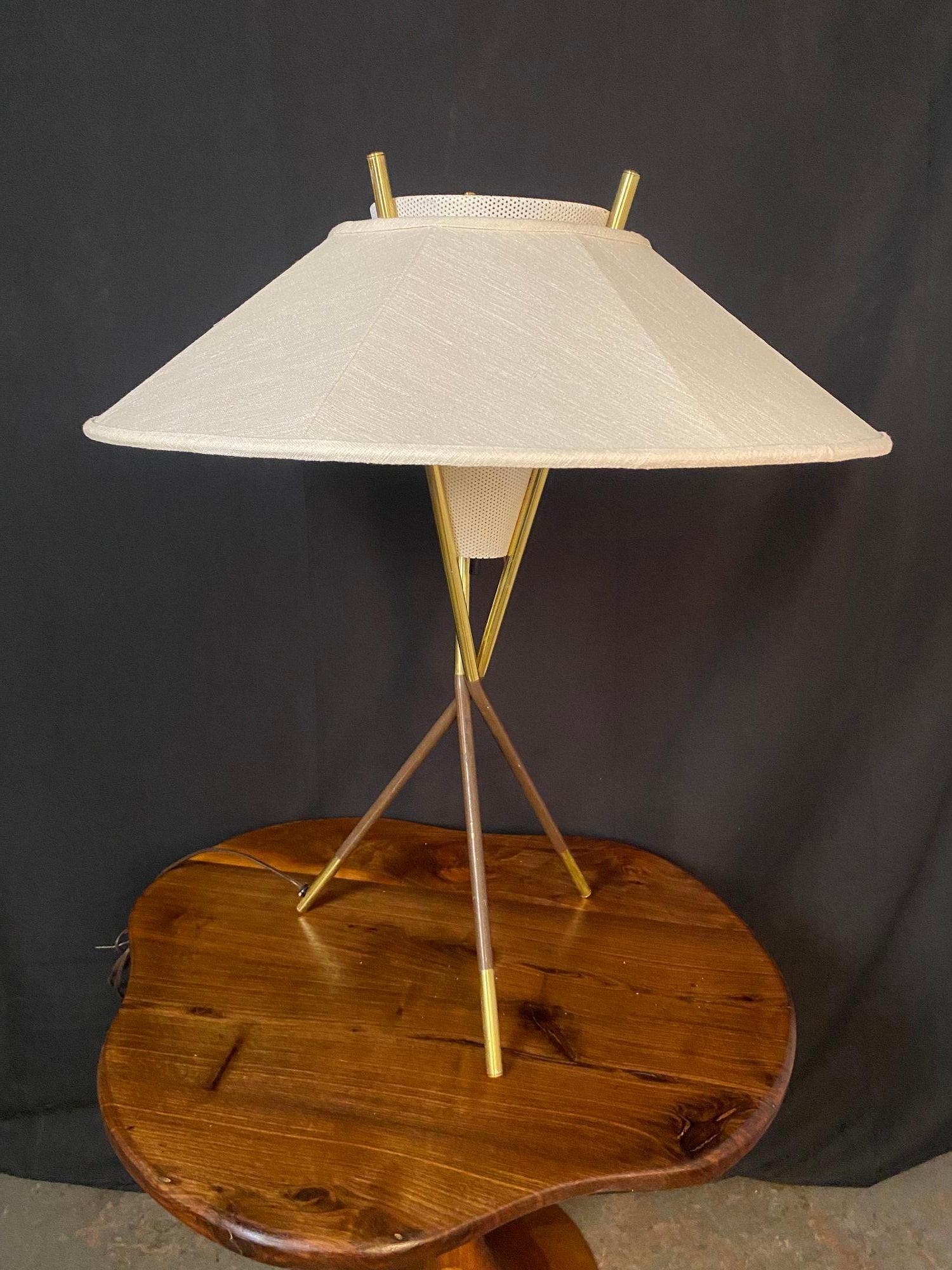 Lámpara trípode Lightolier Gerald Thurston, años 50 en venta 1