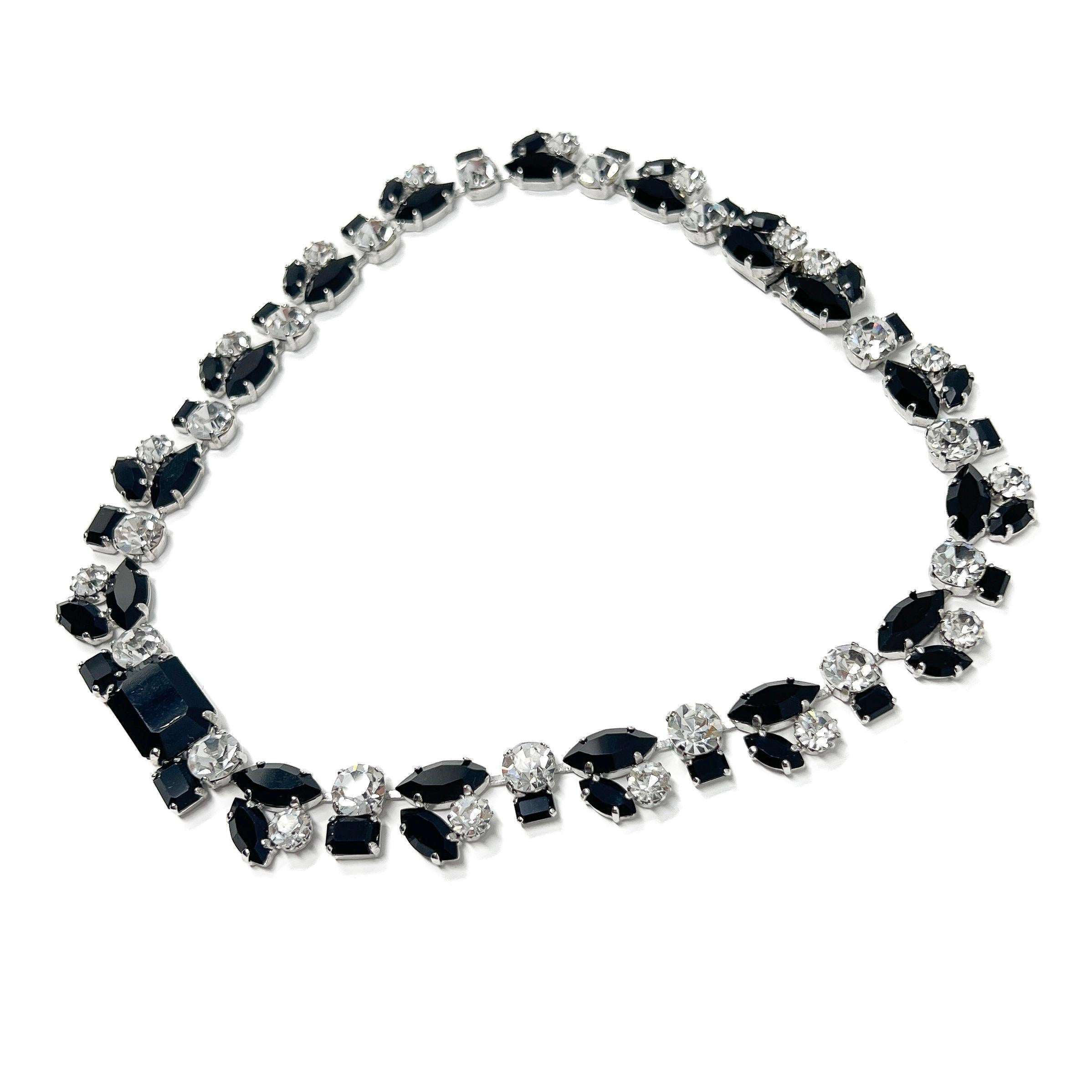 1950er Jahre Deutsche schwarze und farblose Strass Vintage-Halskette im Angebot 1