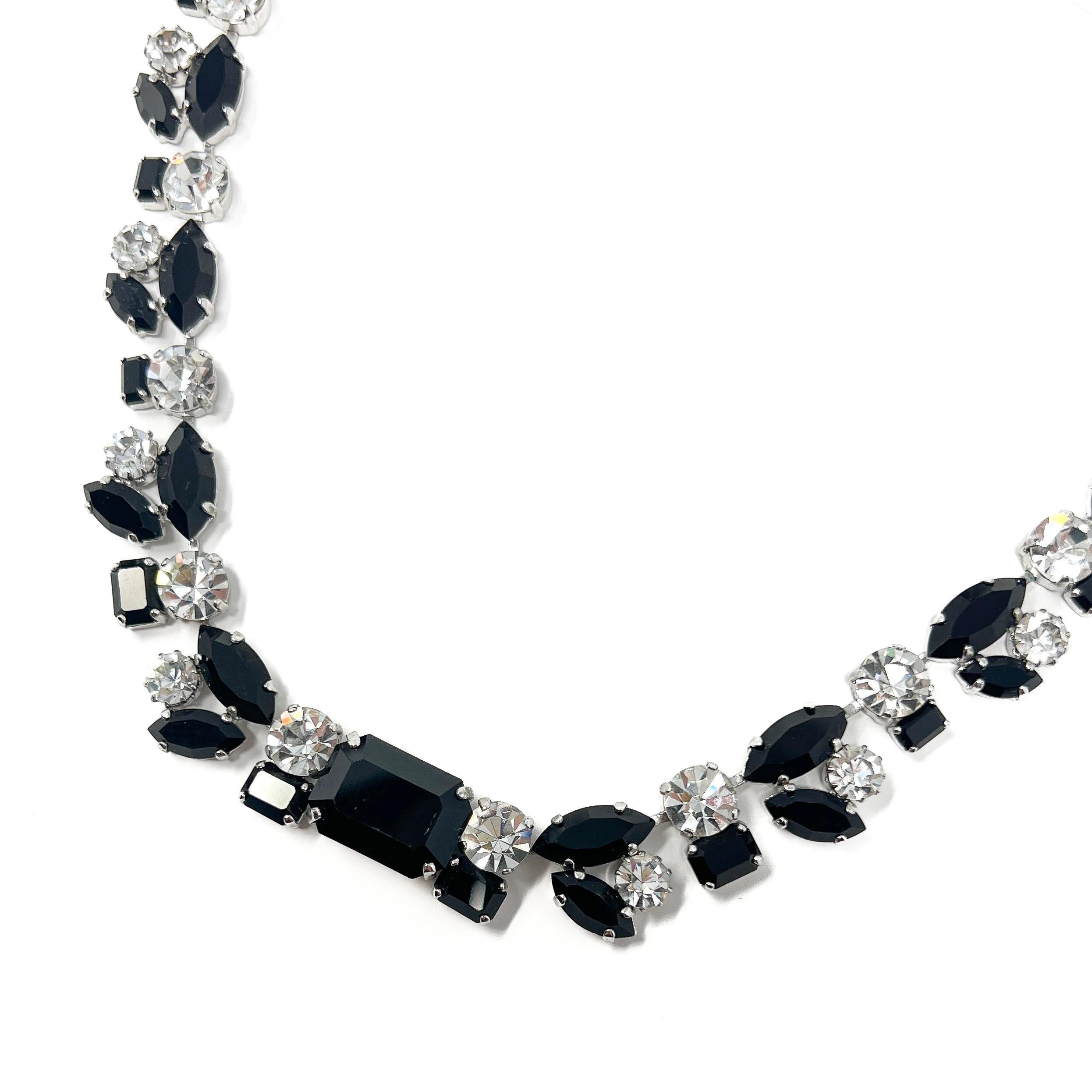 1950er Jahre Deutsche schwarze und farblose Strass Vintage-Halskette im Angebot 2