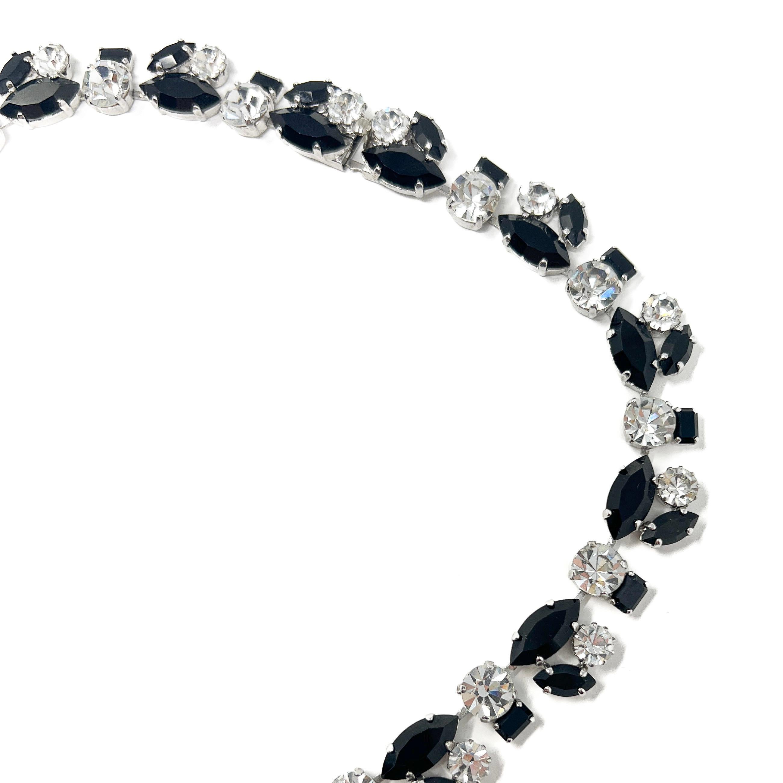 1950er Jahre Deutsche schwarze und farblose Strass Vintage-Halskette im Angebot 3