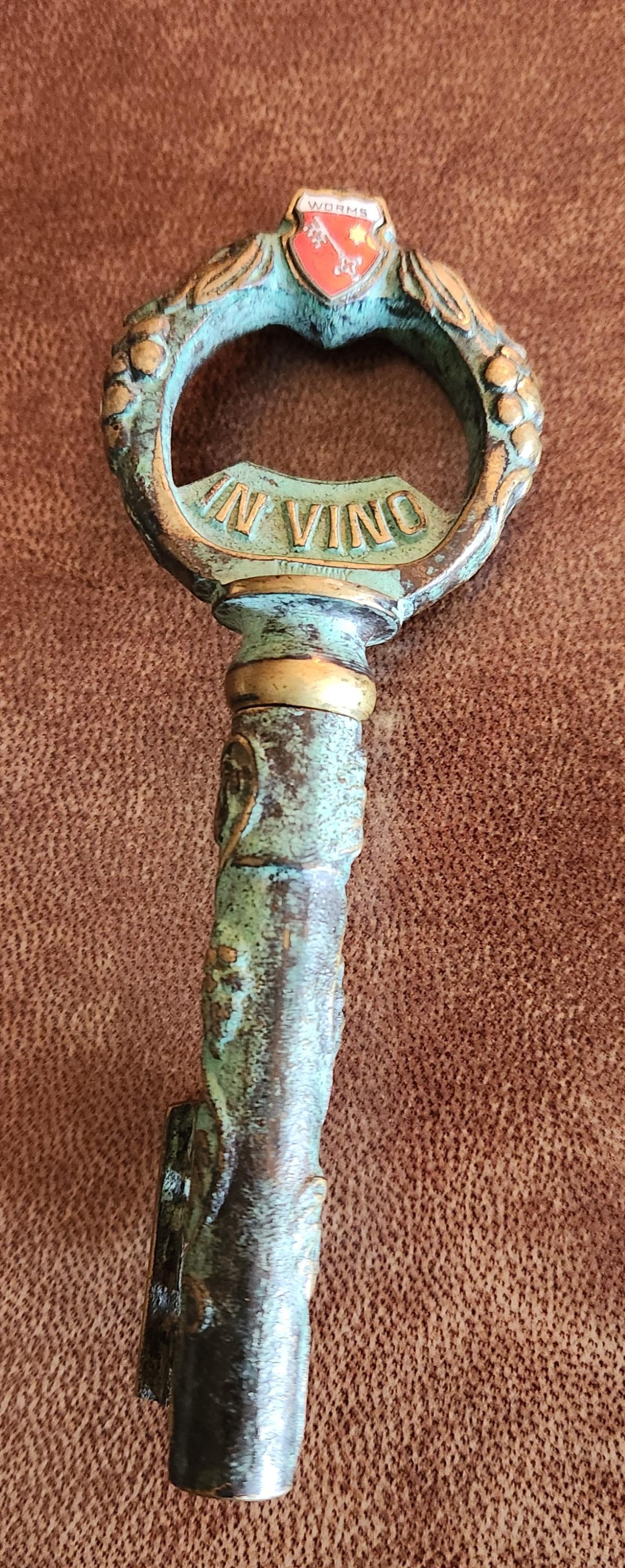 1950s German Bronze Key Corkscrew Wine Bottle Opener Worms In Good Condition For Sale In Chula Vista, CA