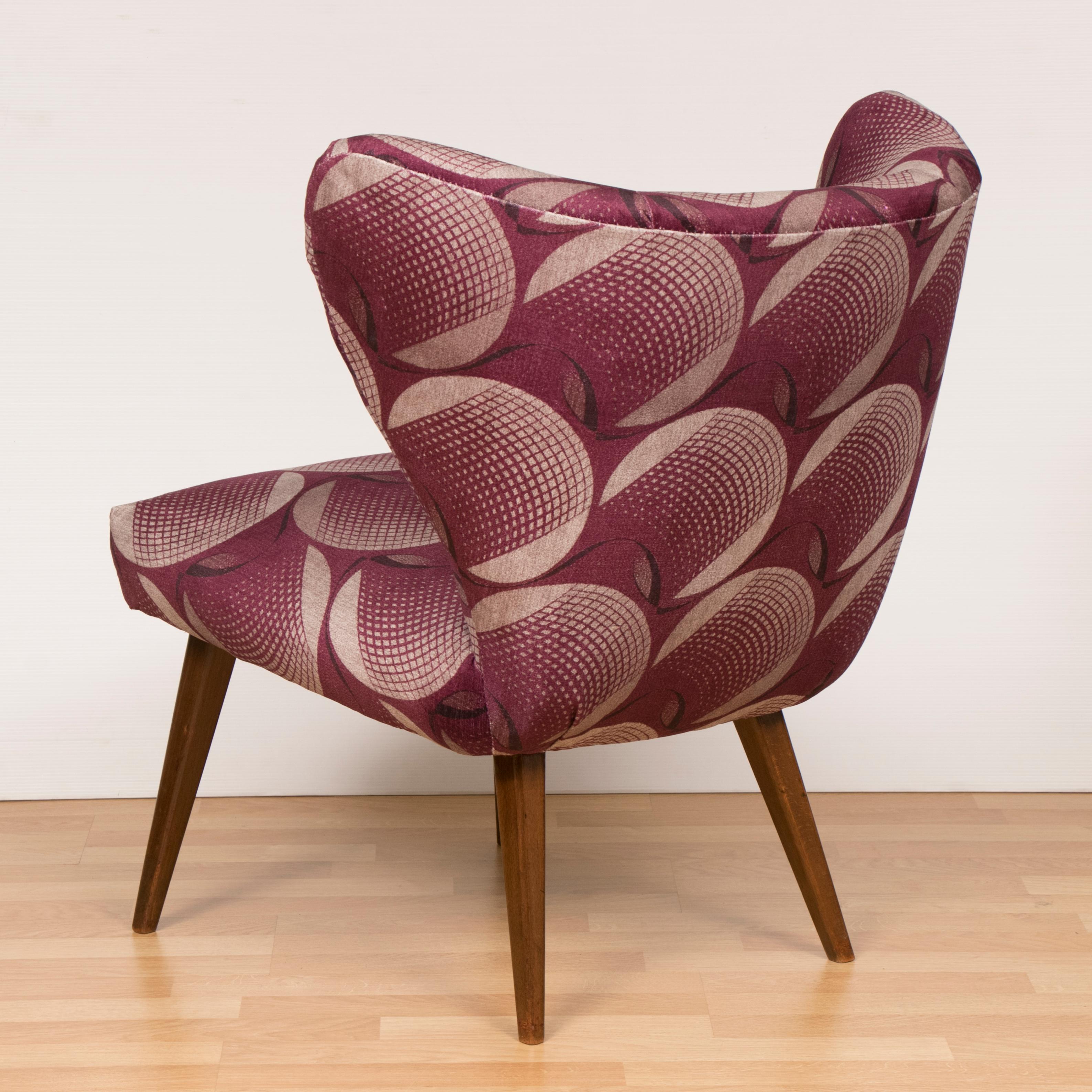 1950s German Cocktail Chair in Arley House Corona Plum Fabric In Good Condition In London, GB