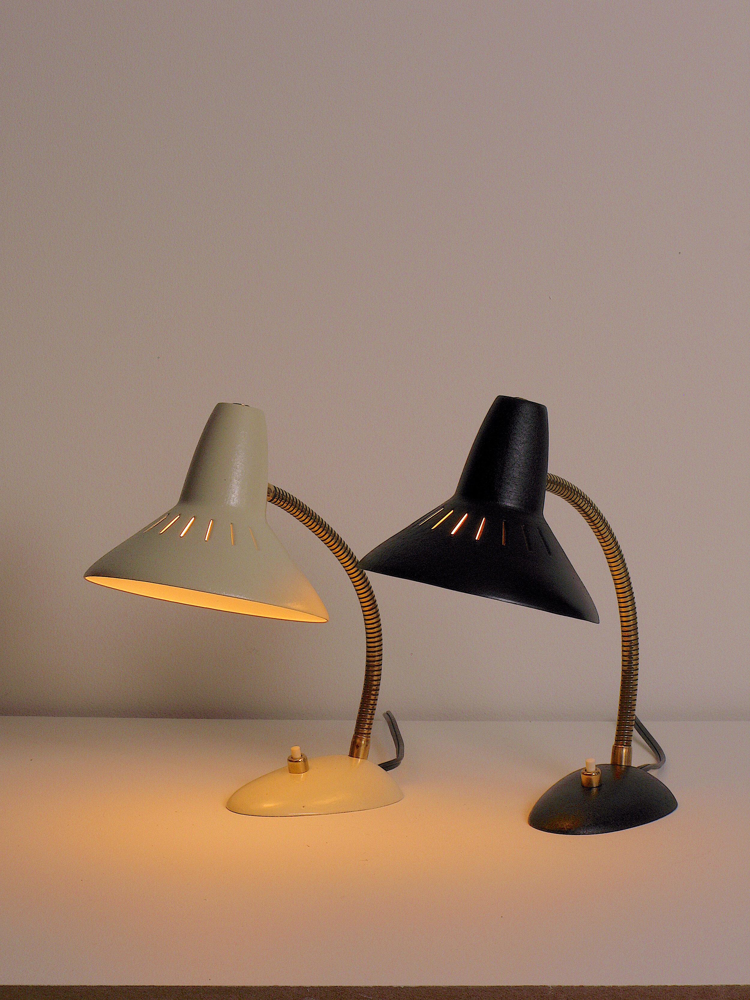 1950's German Desk Lamps In Good Condition For Sale In Montréal, QC