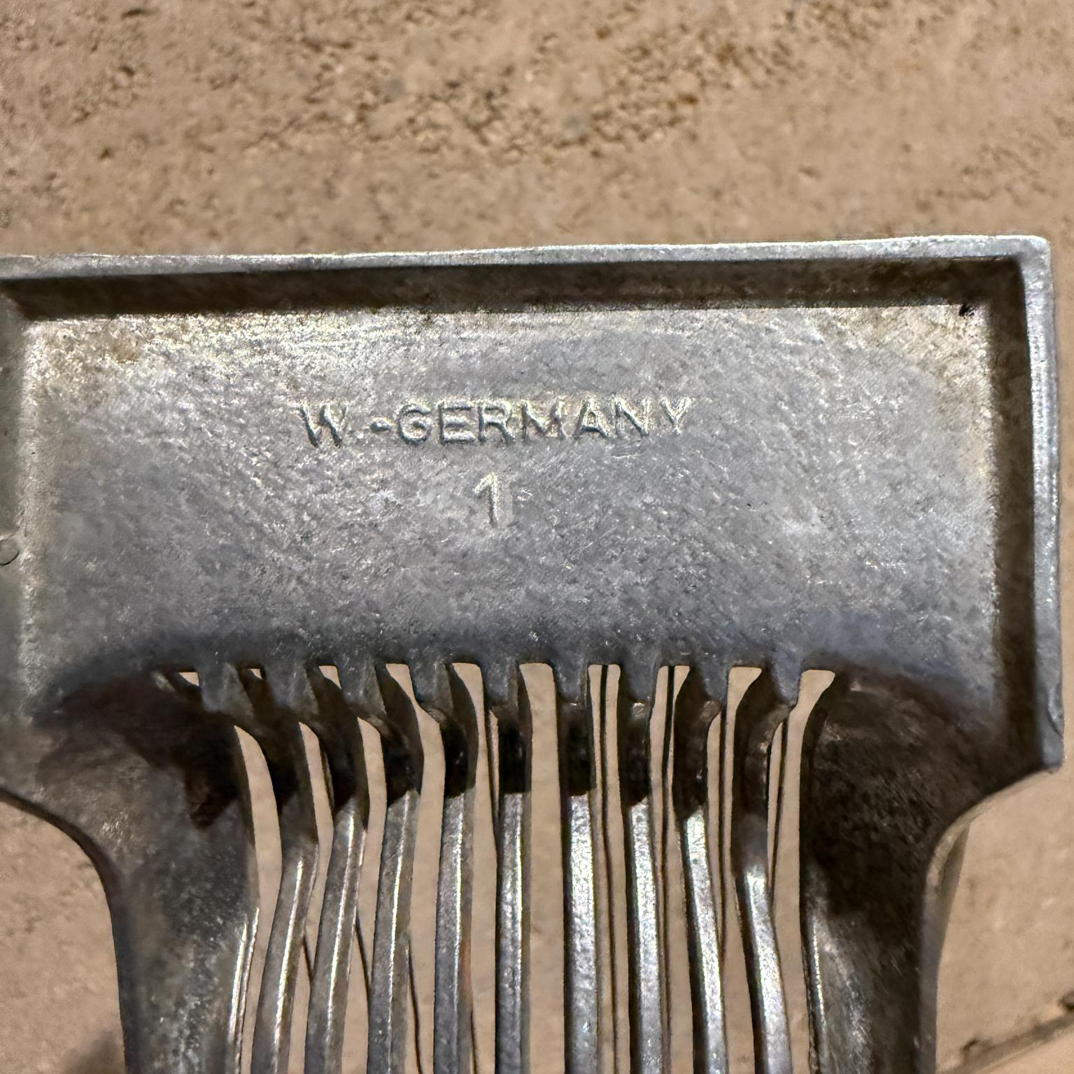 Deutsche Duplex-Eierschiene, Vintage, 1950er Jahre im Angebot 9