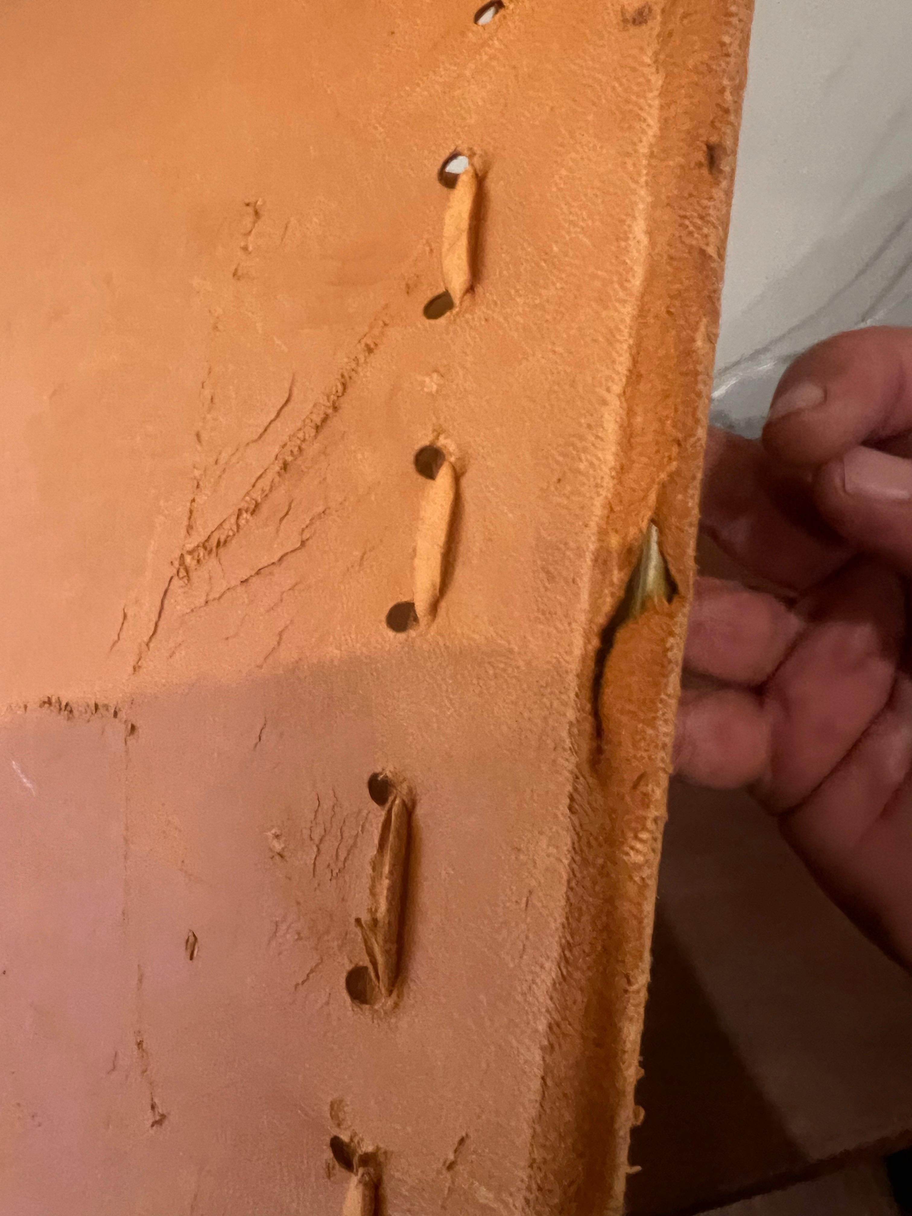 XX secolo Porta riviste in pelle e ottone del 1950, metà del secolo scorso, in ottone e pelle in vendita