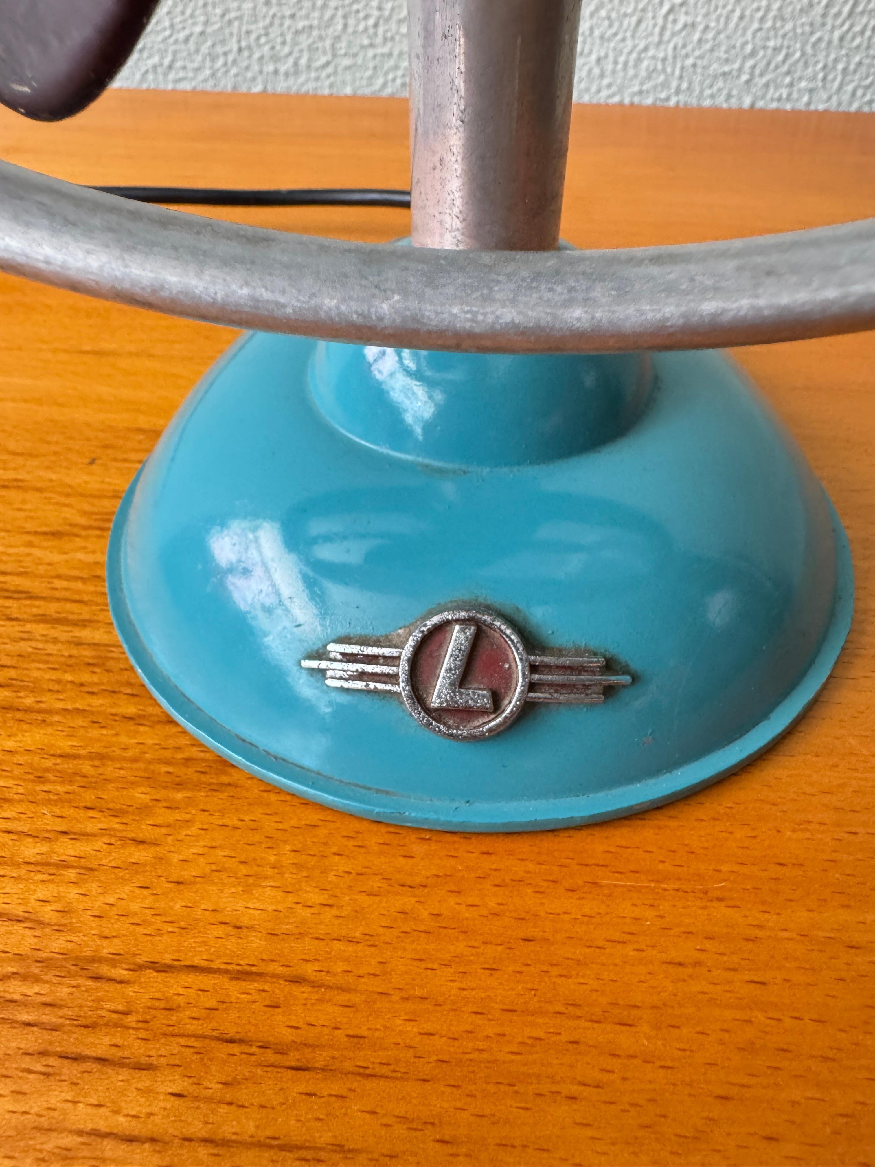 Ventilateur de bureau Streamline allemand des années 1950 par Luft en métal turquoise et bourgogne en vente 4
