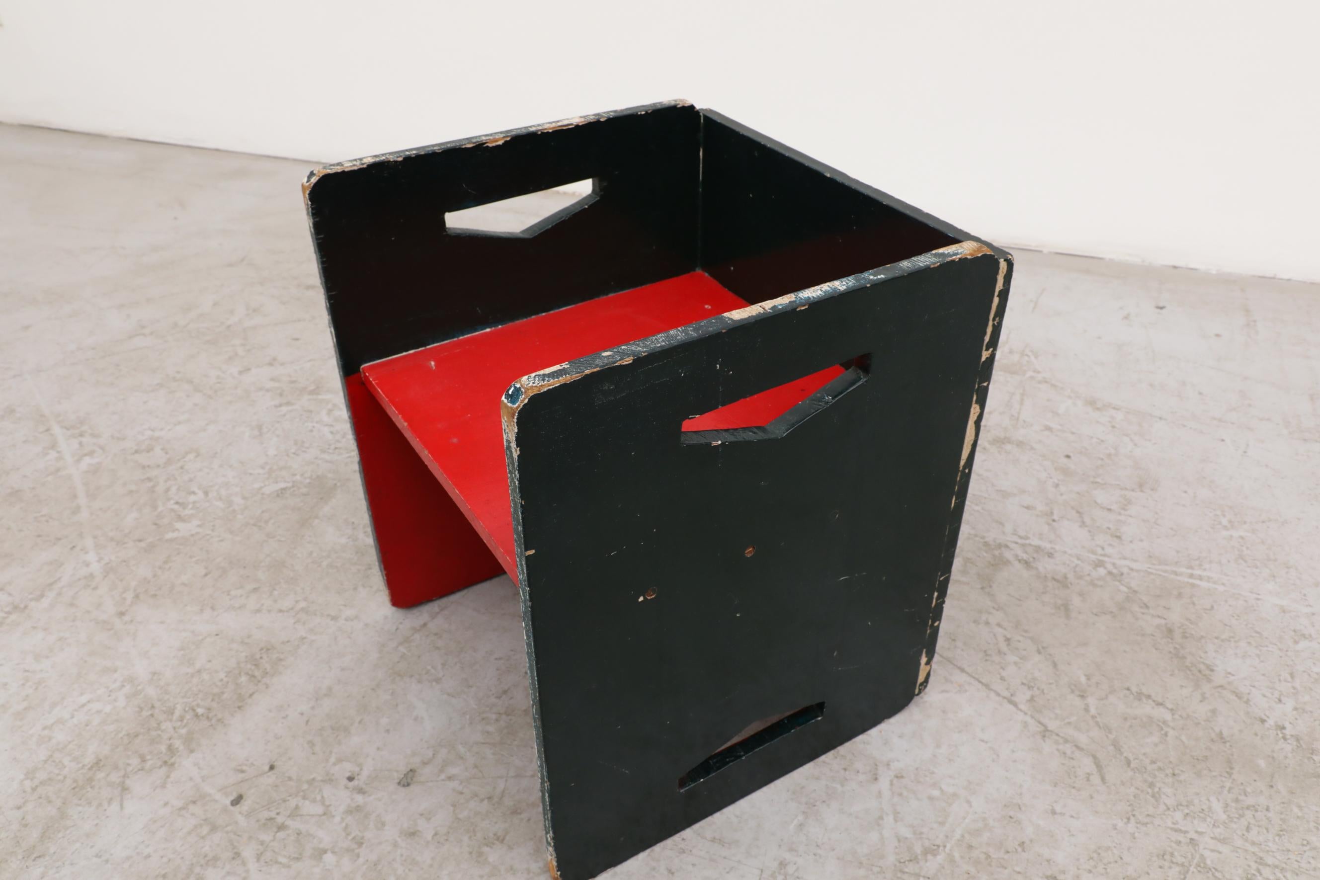 1950's Gerrit Rietveld Inspired Red and Dark Green Children's Kubist Chair For Sale 4