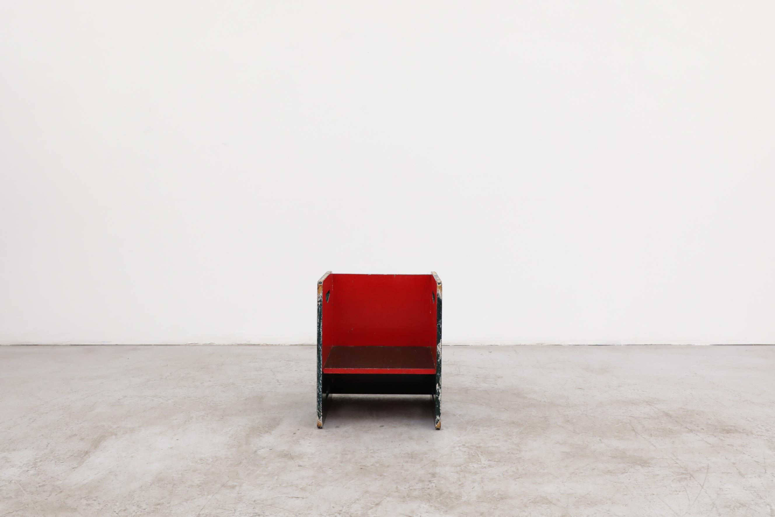 Mid-Century Modern 1950's Gerrit Rietveld Inspired Red and Dark Green Children's Kubist Chair For Sale