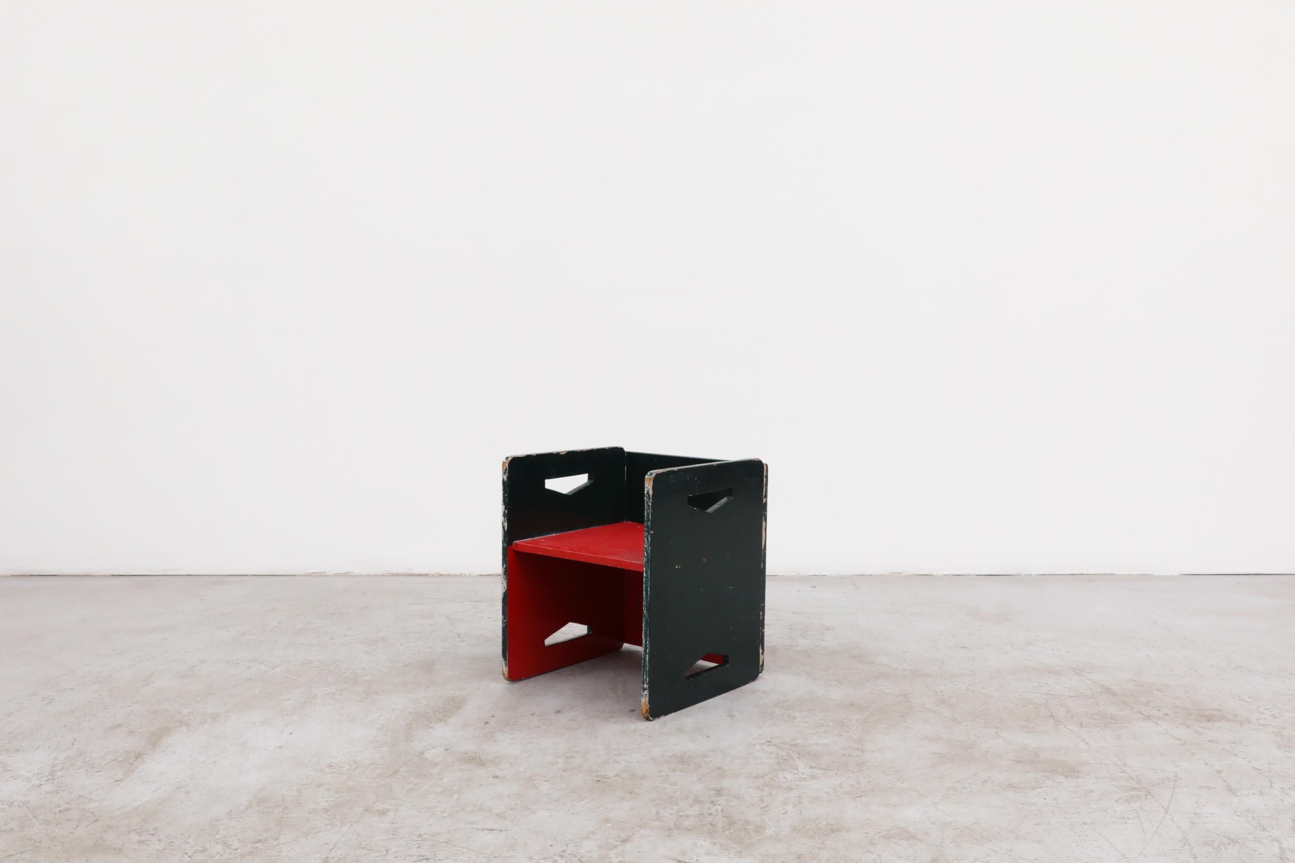 1950's Gerrit Rietveld Inspired Red and Dark Green Children's Kubist Chair For Sale 1