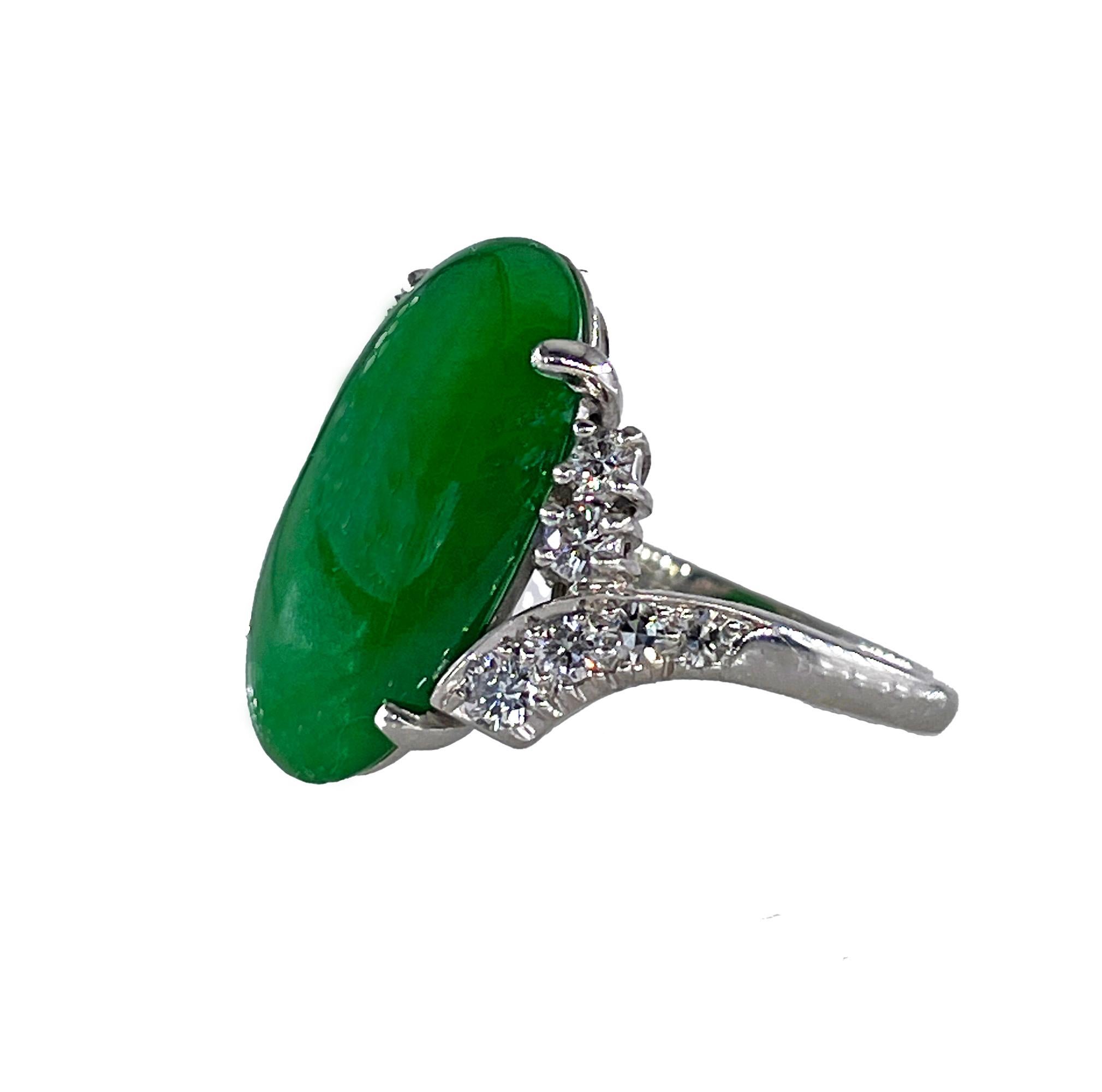 1950s GIA 11.62ctw Natural UNTREATED Green Jade JADEITE Diamond Platinum Ring en vente 5