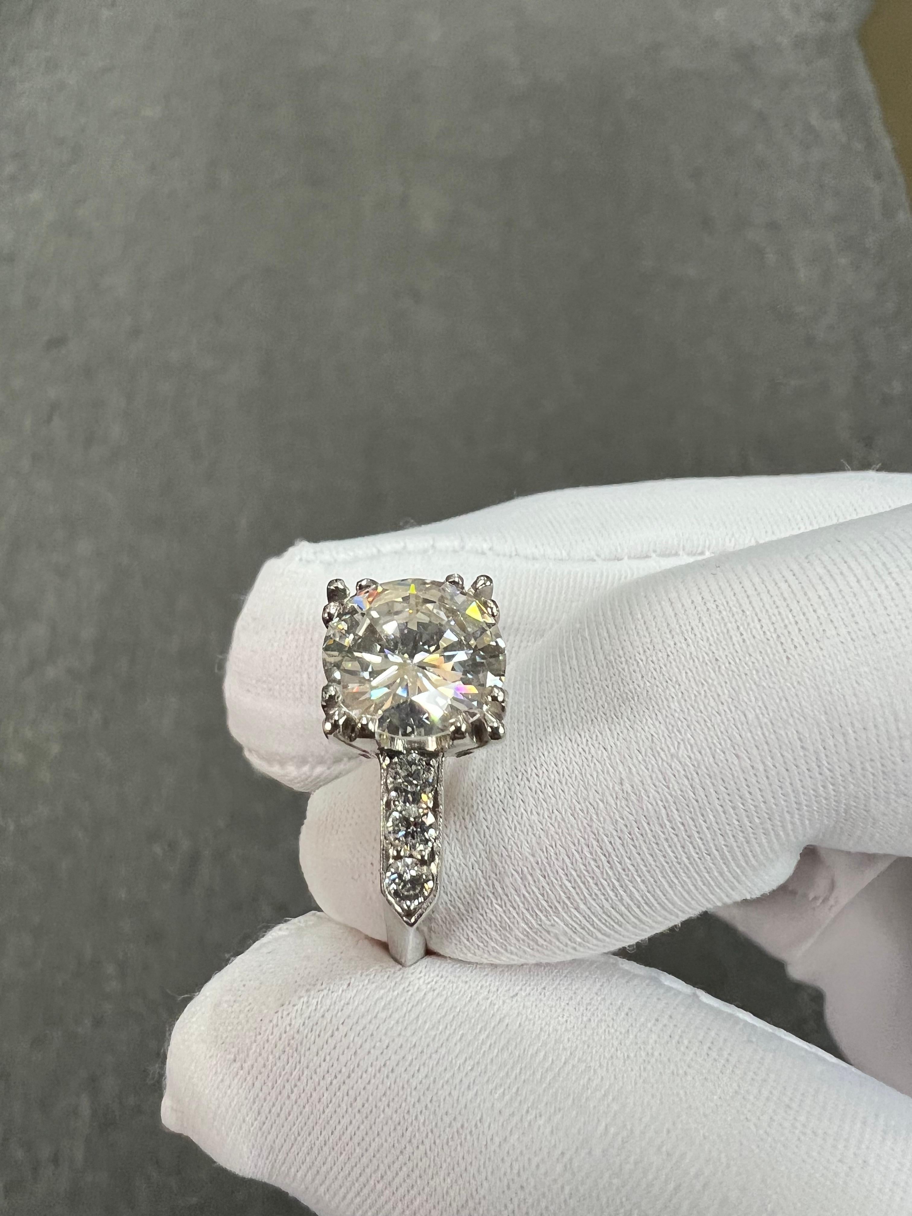 Round Cut 1950s GIA 2.42 Carats Diamond Platinum Engagement Ring  For Sale
