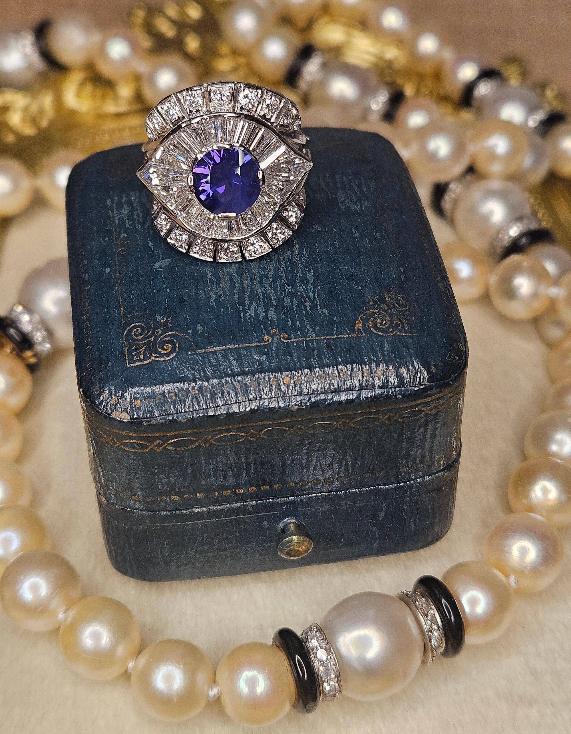 Women's 1950s GIA 4.38ctw Natural Color-Change PURPLE No-Heat Sapphire Diamond Plat Ring For Sale