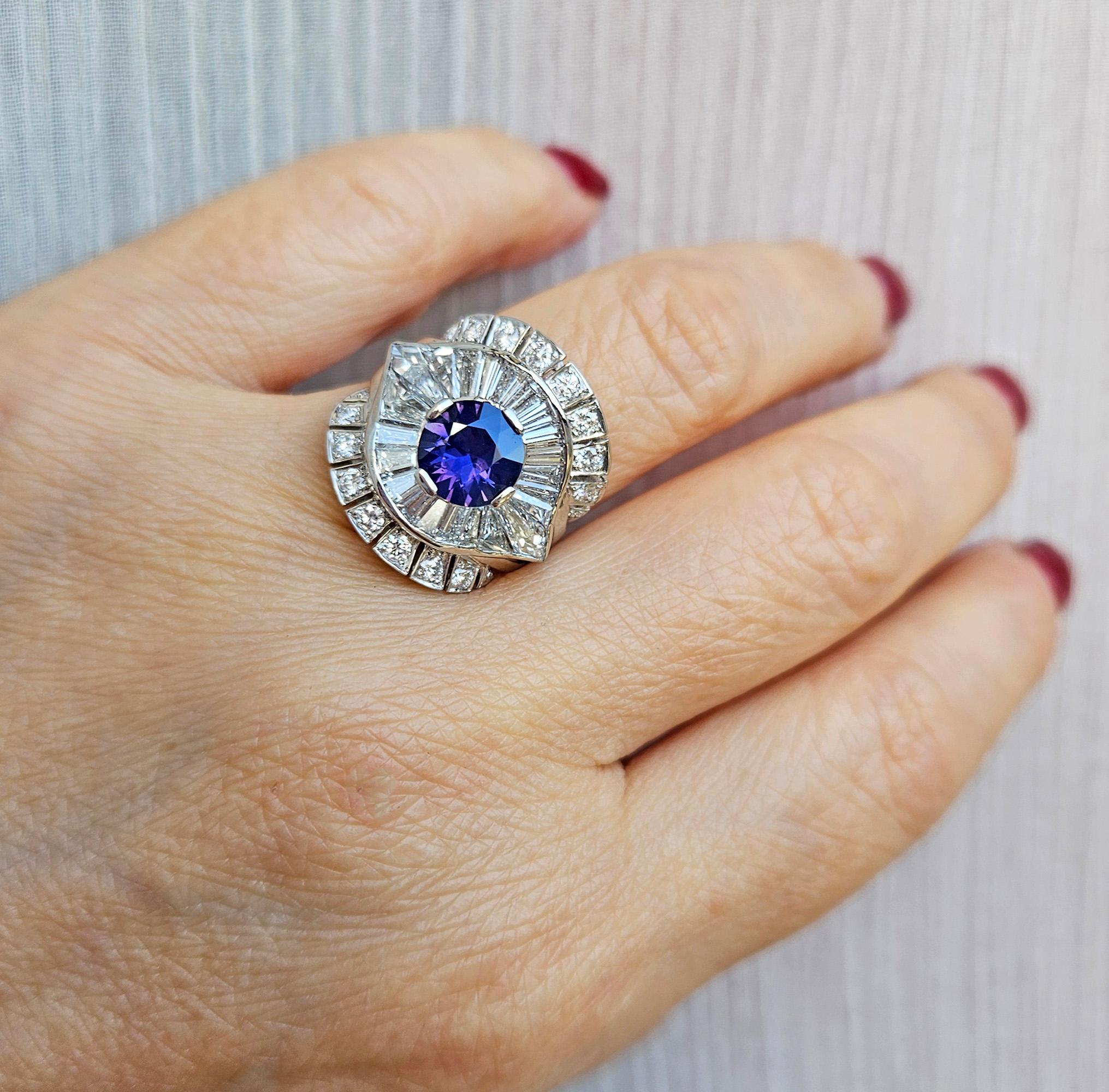 1950s GIA 4.38ctw Natural Color-Change PURPLE No-Heat Sapphire Diamond Plat Ring For Sale 3