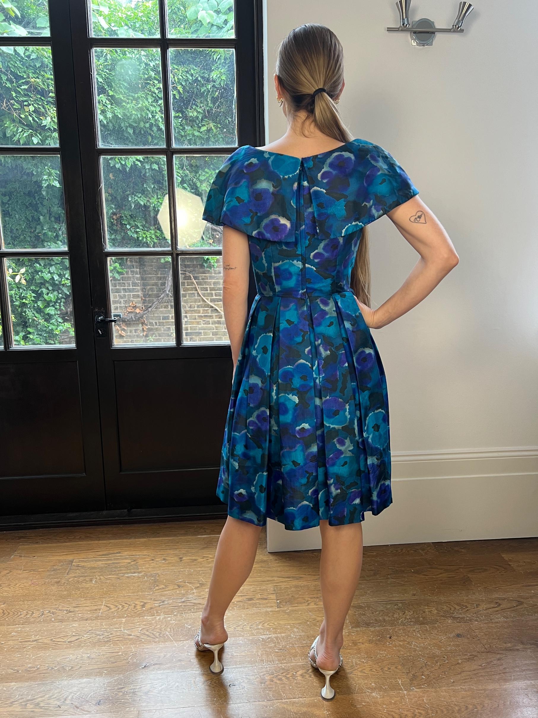 1950s Gigi Young Blue and Black Floral Silk Dress For Sale 3