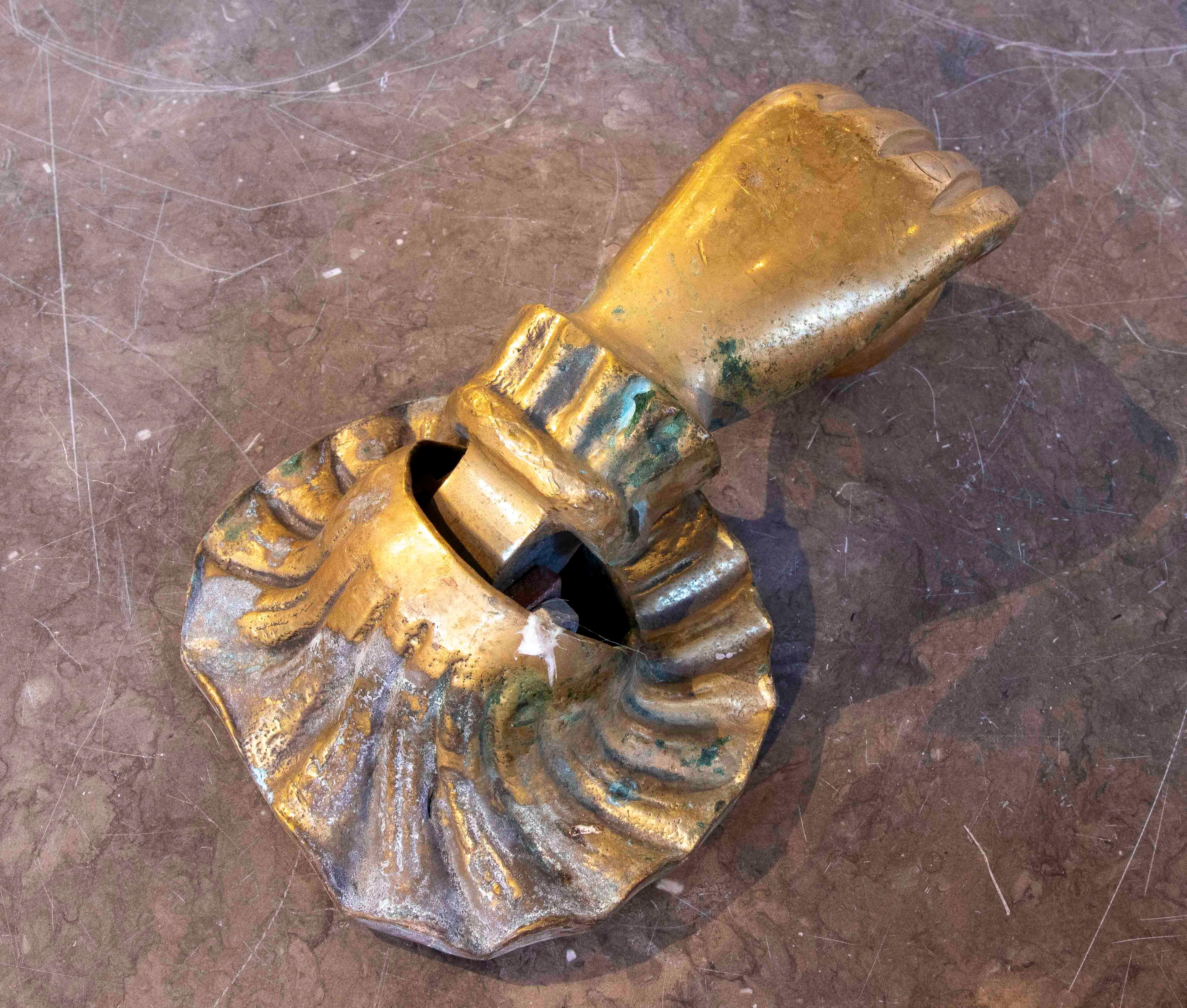 1950er Jahre Vergoldete Bronze Antiker Türklopfer in der Form (20. Jahrhundert) im Angebot