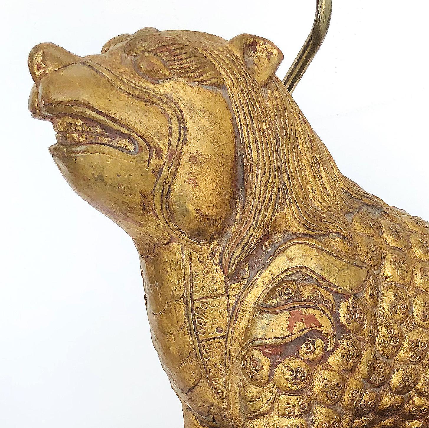 1950s Gilt Pottery Foo Dog Lamp, after Tony Duquette In Good Condition In Miami, FL
