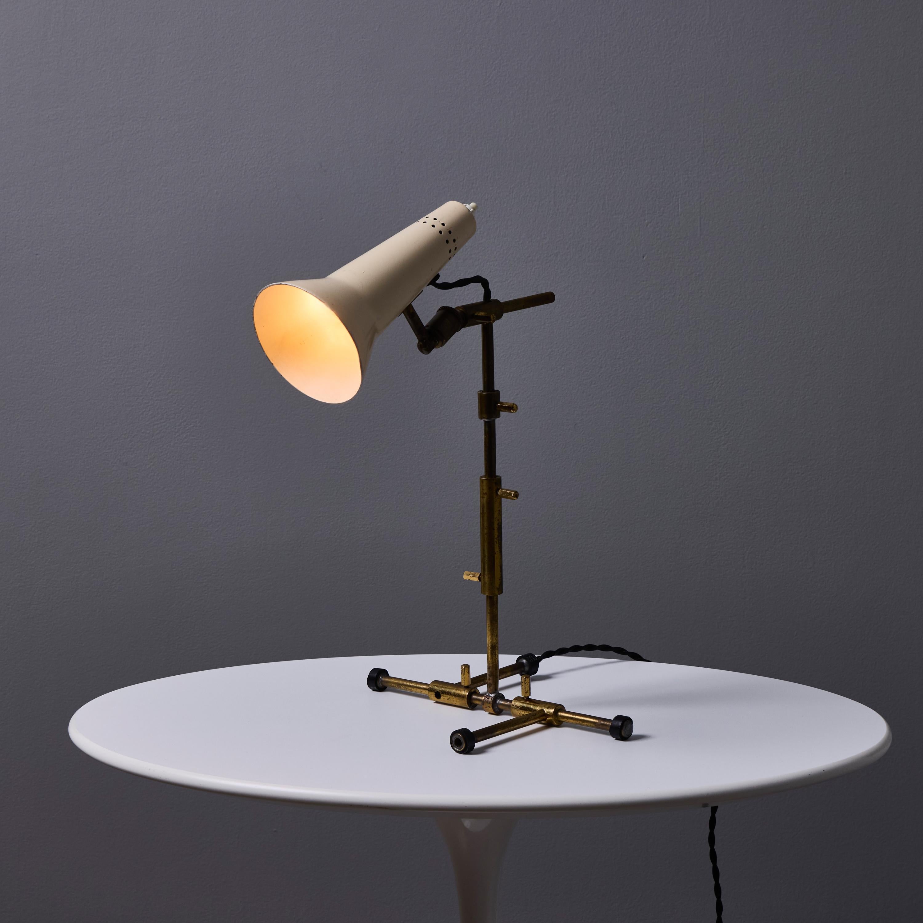 1950s Gino Sarfatti Sculptural Table Lamp for Arteluce en venta 8