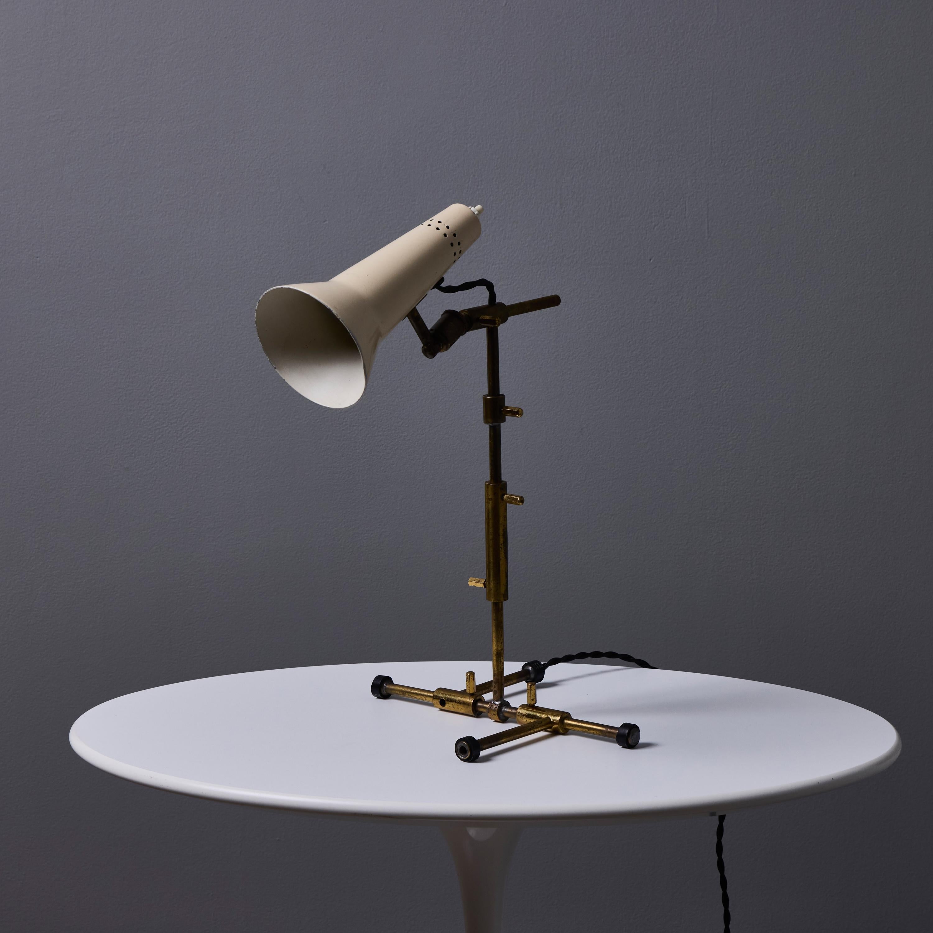 1950s Gino Sarfatti Sculptural Table Lamp for Arteluce en venta 9