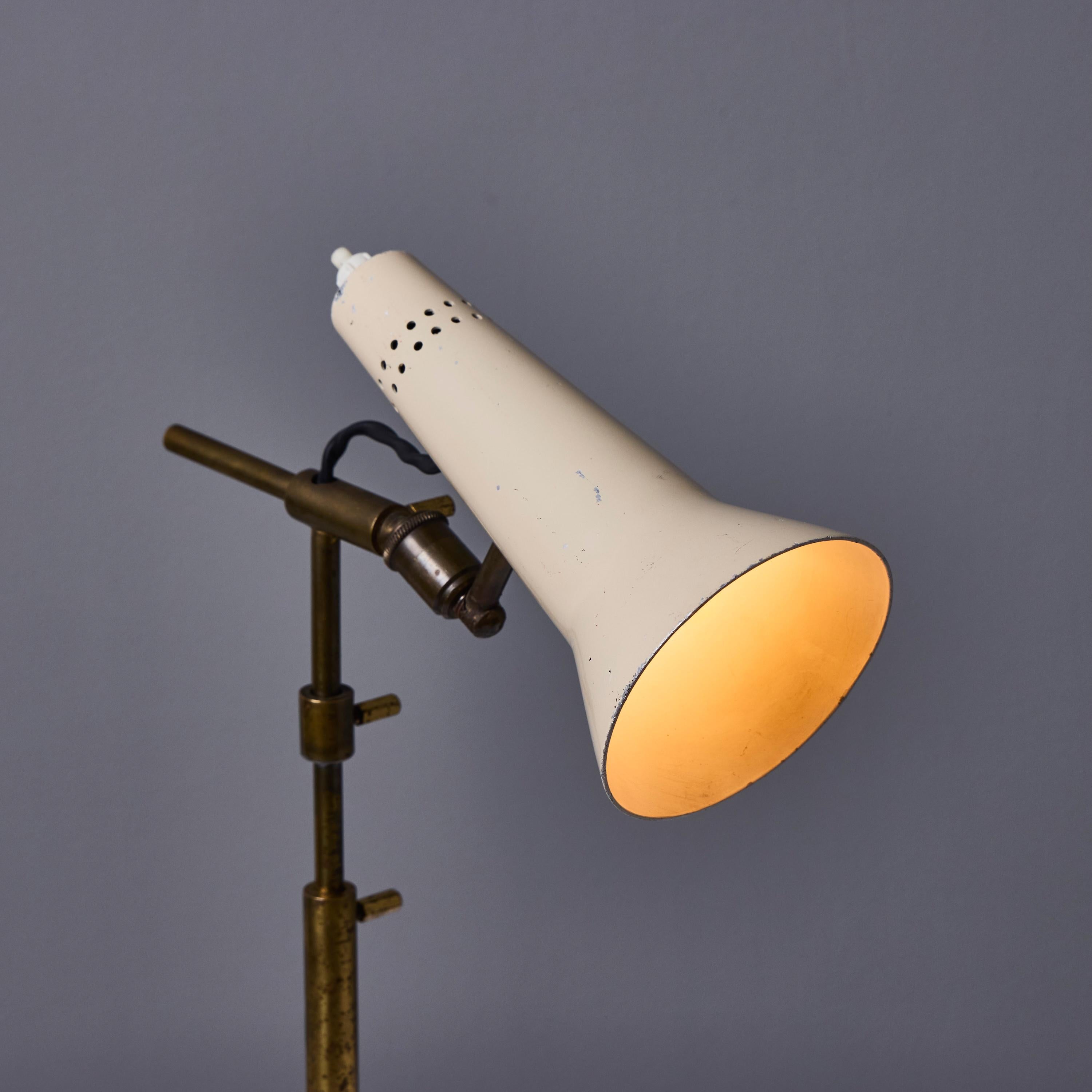 1950s Gino Sarfatti Sculptural Table Lamp for Arteluce Italiano en venta