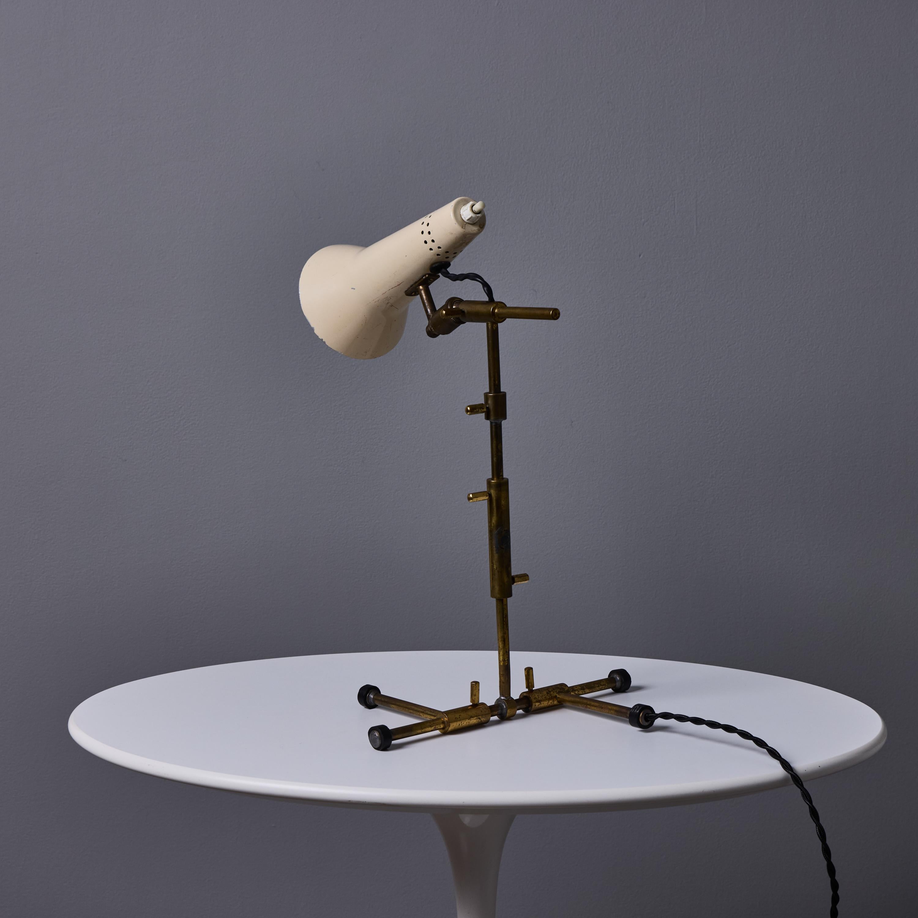 1950s Gino Sarfatti Sculptural Table Lamp for Arteluce en venta 2