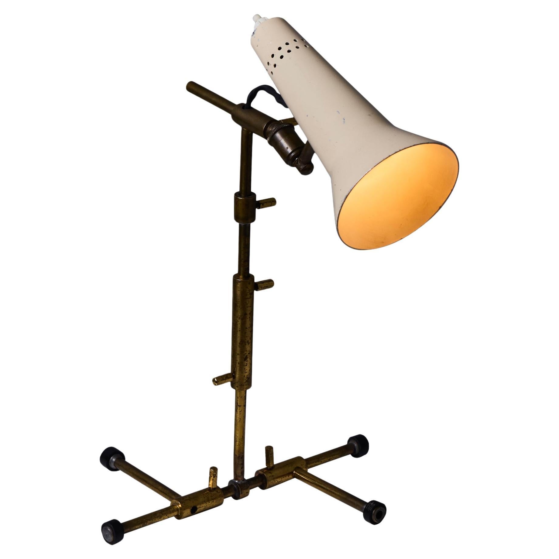 1950s Gino Sarfatti Sculptural Table Lamp for Arteluce en venta