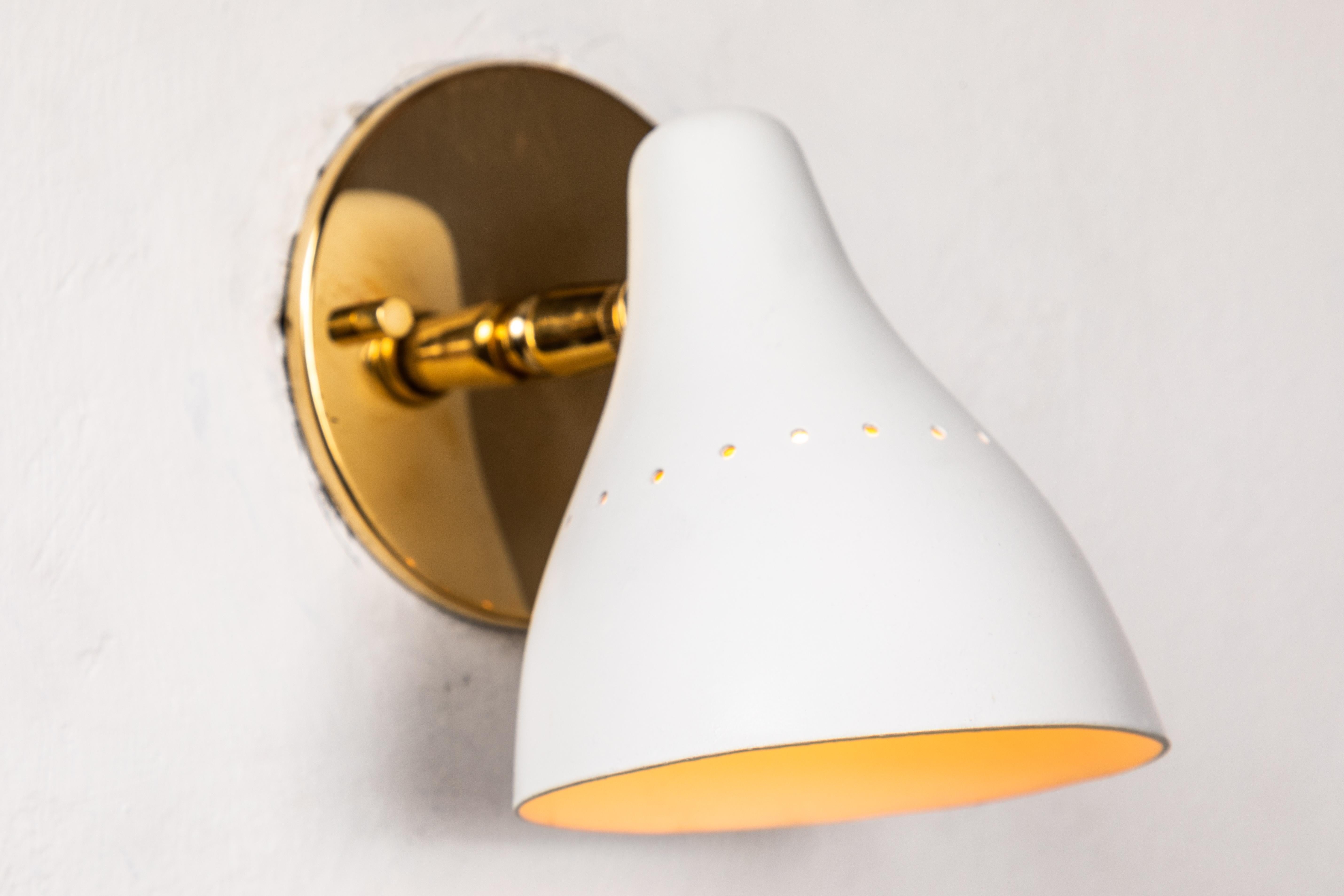 Mid-Century Modern 1950s Gino Sarfatti White Articulating Sconce for Arteluce