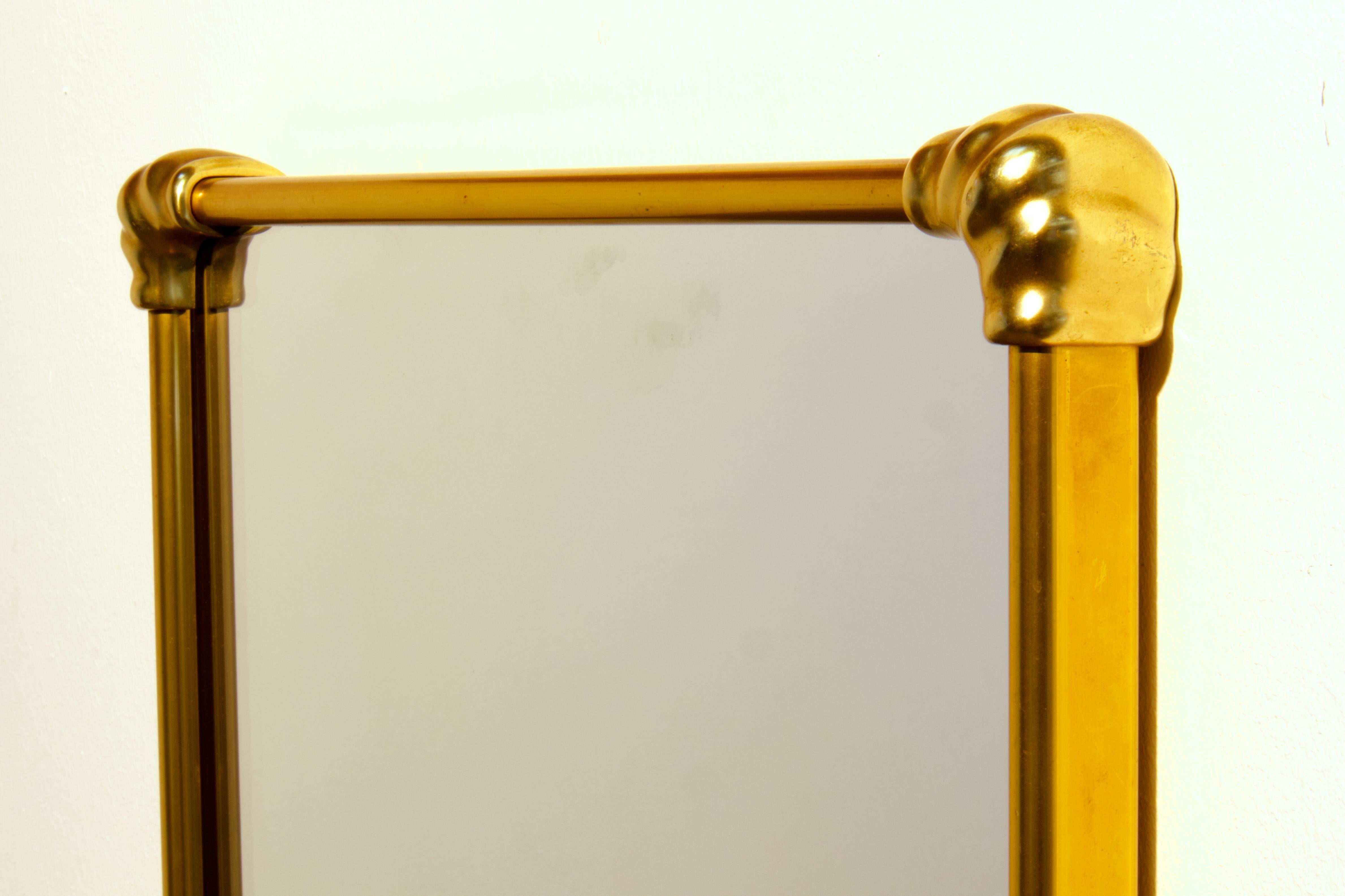 1950s Gio Ponti Era Mid-Century Modern Rectangular Italian Brass Wall Mirror In Good Condition For Sale In Grand Cayman, KY