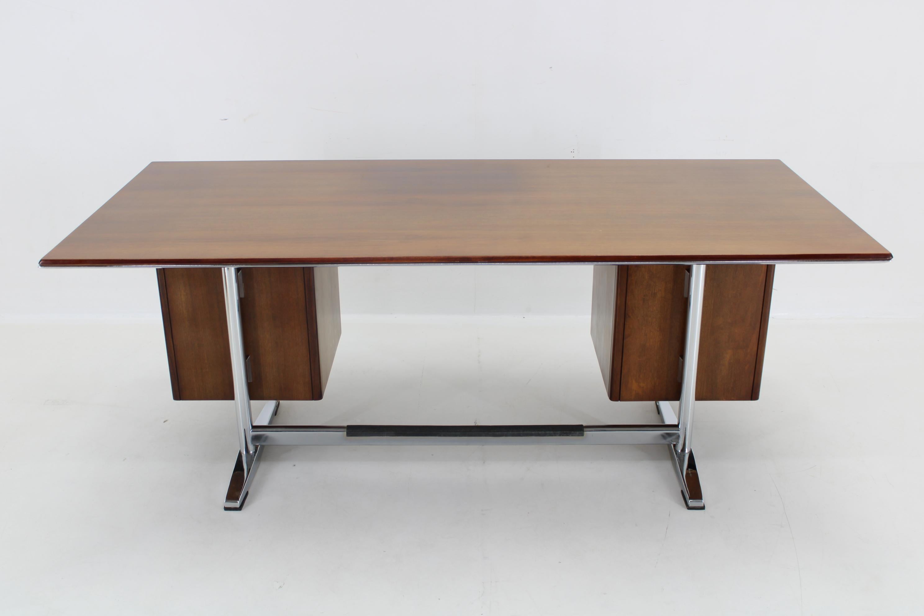 1950s Gio Ponti Large Executive Desk for RIMA Padova in Walnut Finish, Italy 4