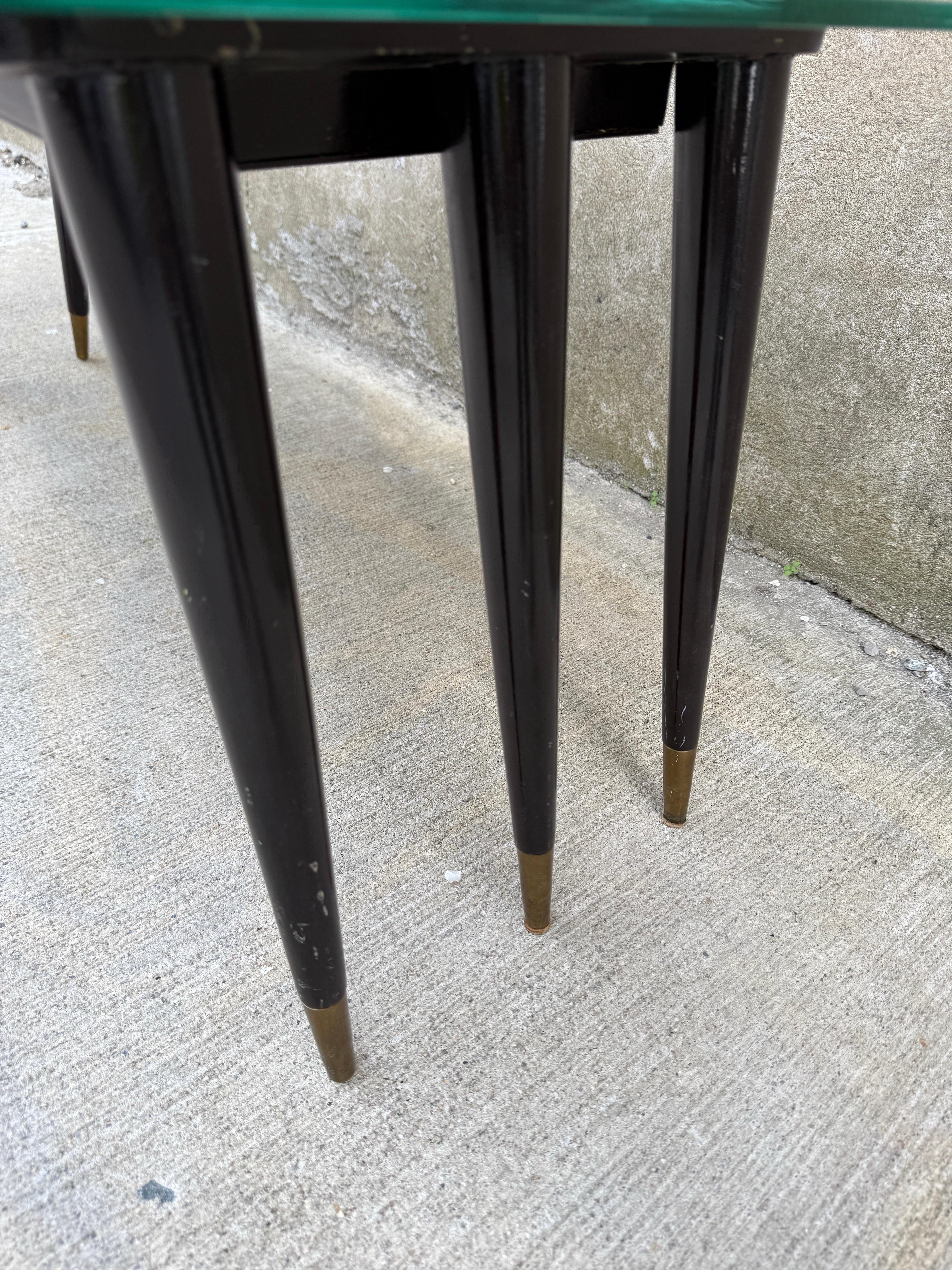 Table basse à six pieds Gio Ponti des années 1950 en vente 2