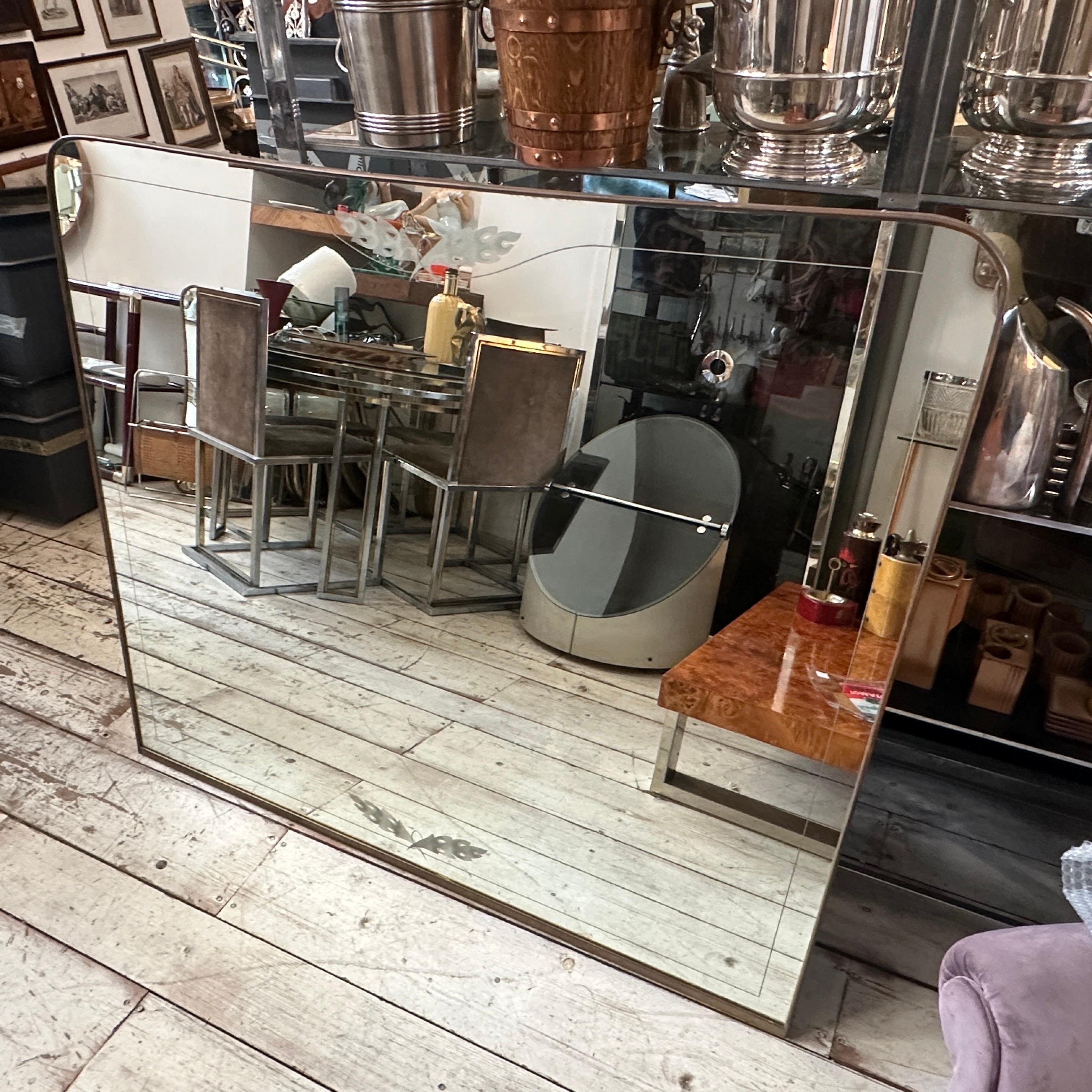 1950s Gio Ponti Style Mid-Century Modern Brass and Etched Glass Big Wall MIrror For Sale 7