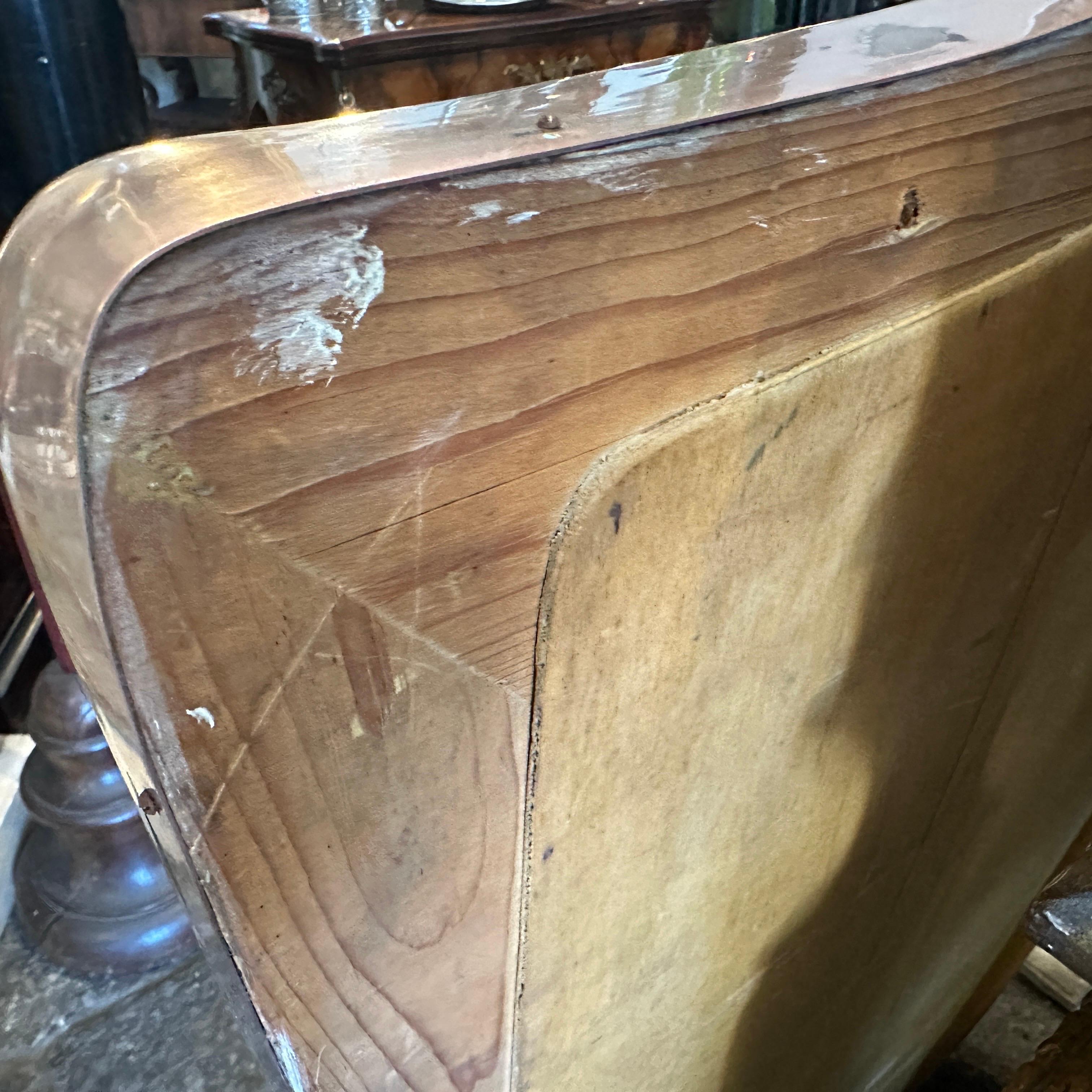 1950er Gio Ponti Stil Mitte des Jahrhunderts Modern Messing Big Shield Wandspiegel im Zustand „Gut“ im Angebot in Aci Castello, IT