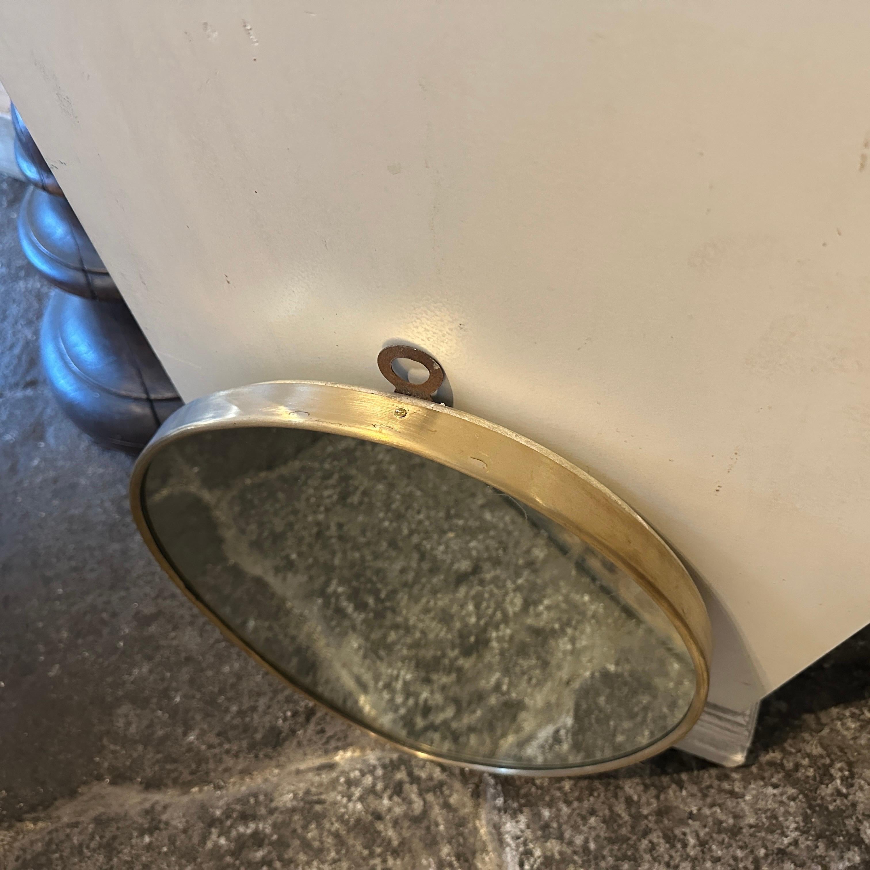 1950s Giò Ponti Style Mid-Century Modern Brass Italian Oval Wall Mirror For Sale 1