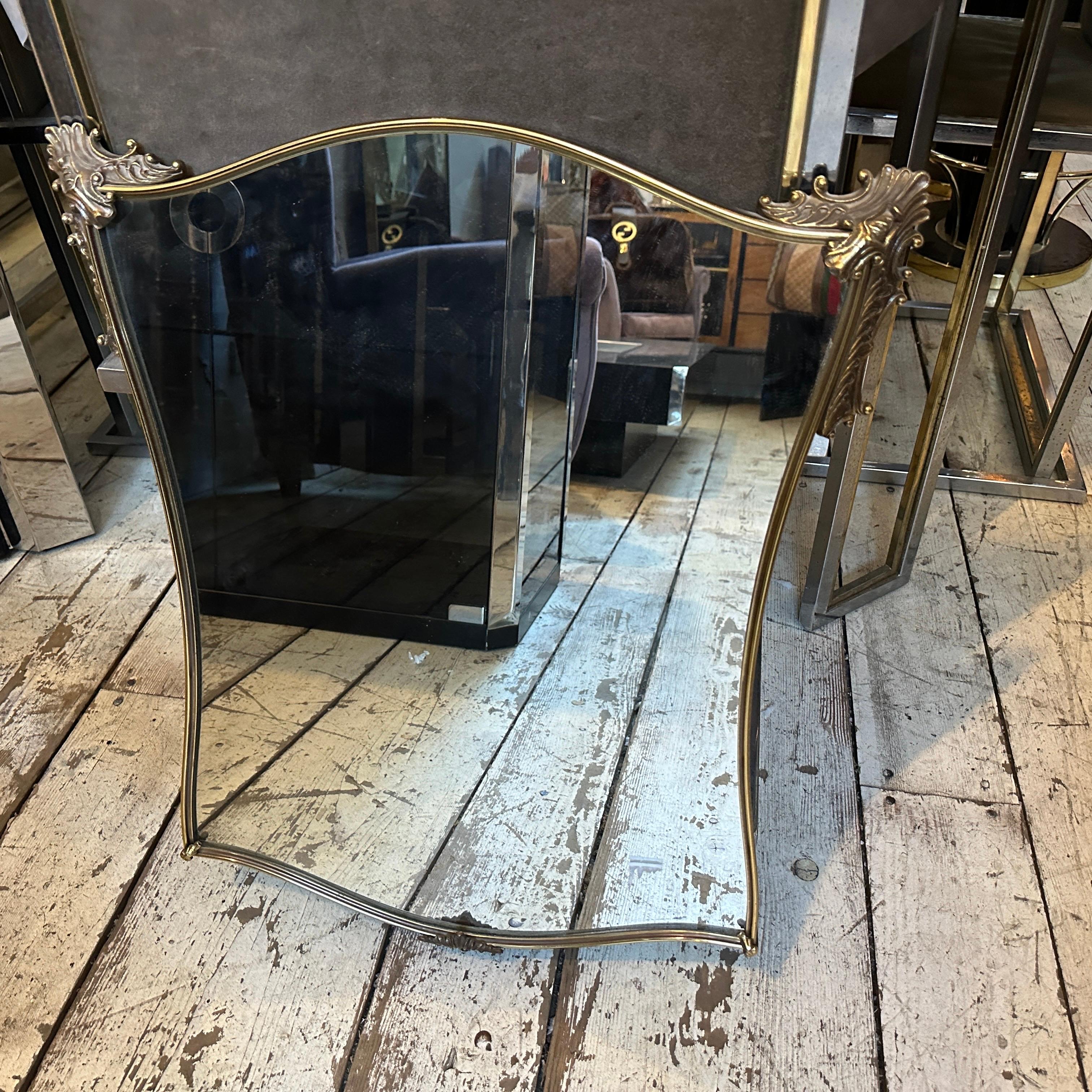 Mid-Century Modern Miroir mural italien en laiton de style Gio Ponti, mi-siècle moderne, années 1950 en vente