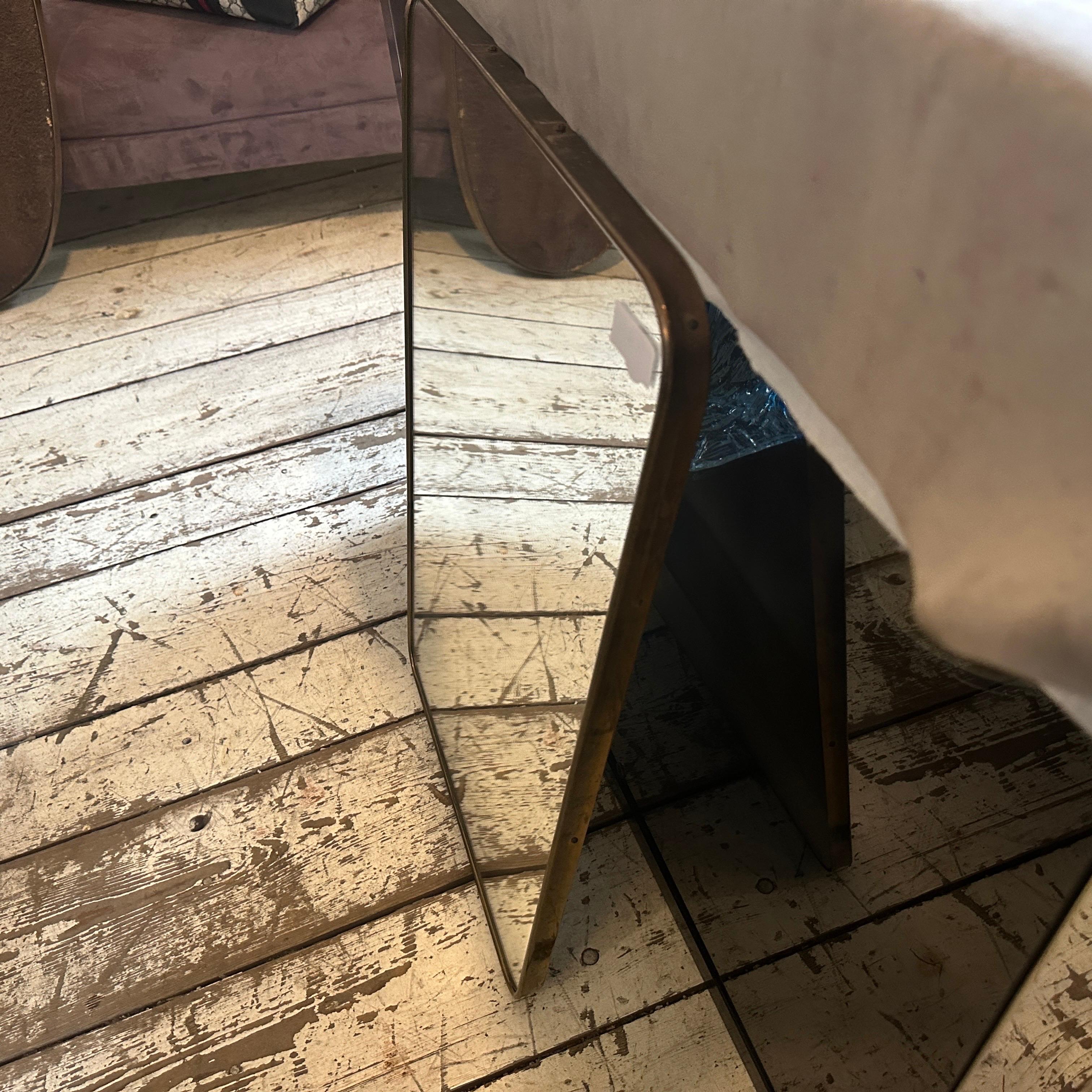 1950s Gio Ponti Style Mid-Century Modern Brass Italian Wall Mirror For Sale 3