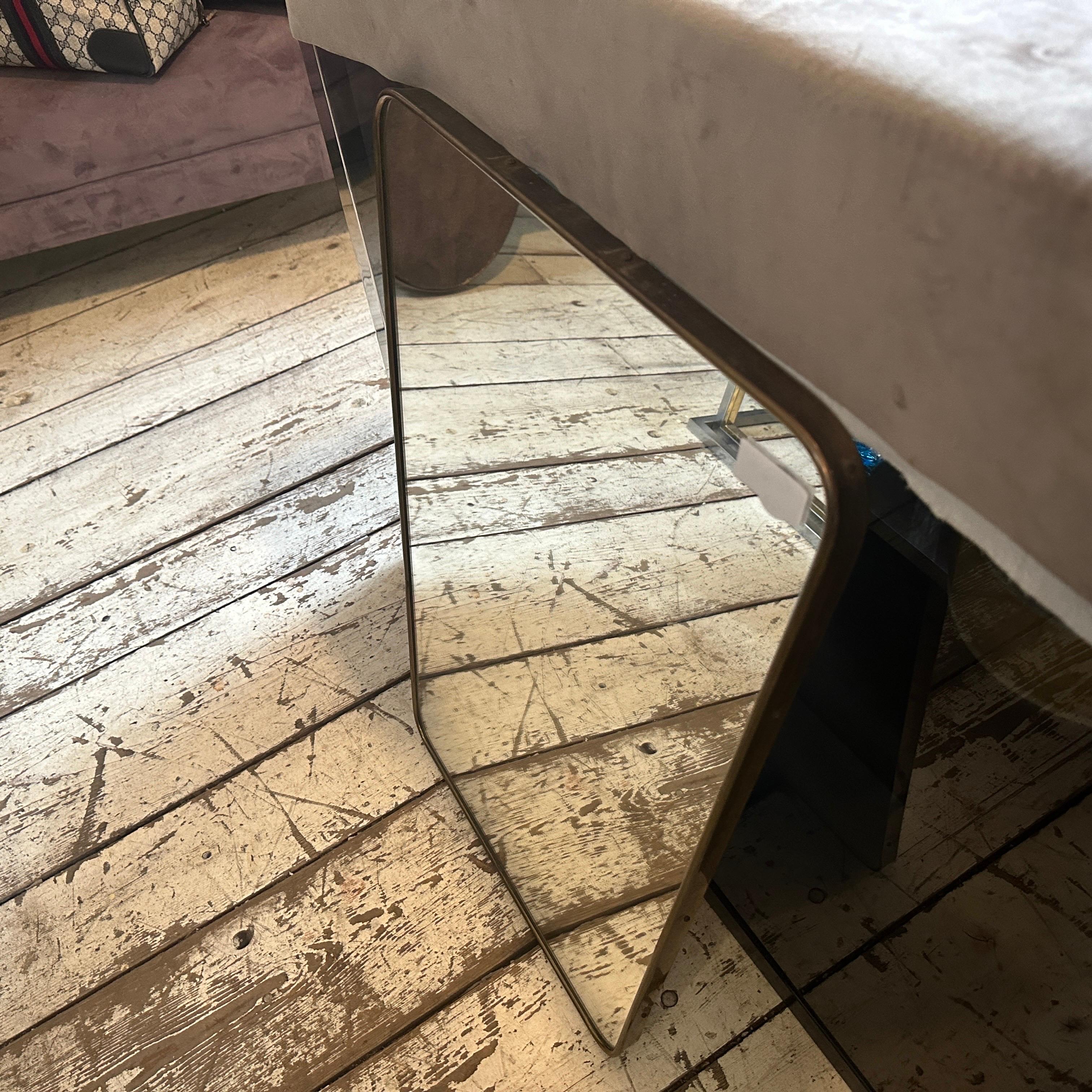 1950s Gio Ponti Style Mid-Century Modern Brass Italian Wall Mirror For Sale 4