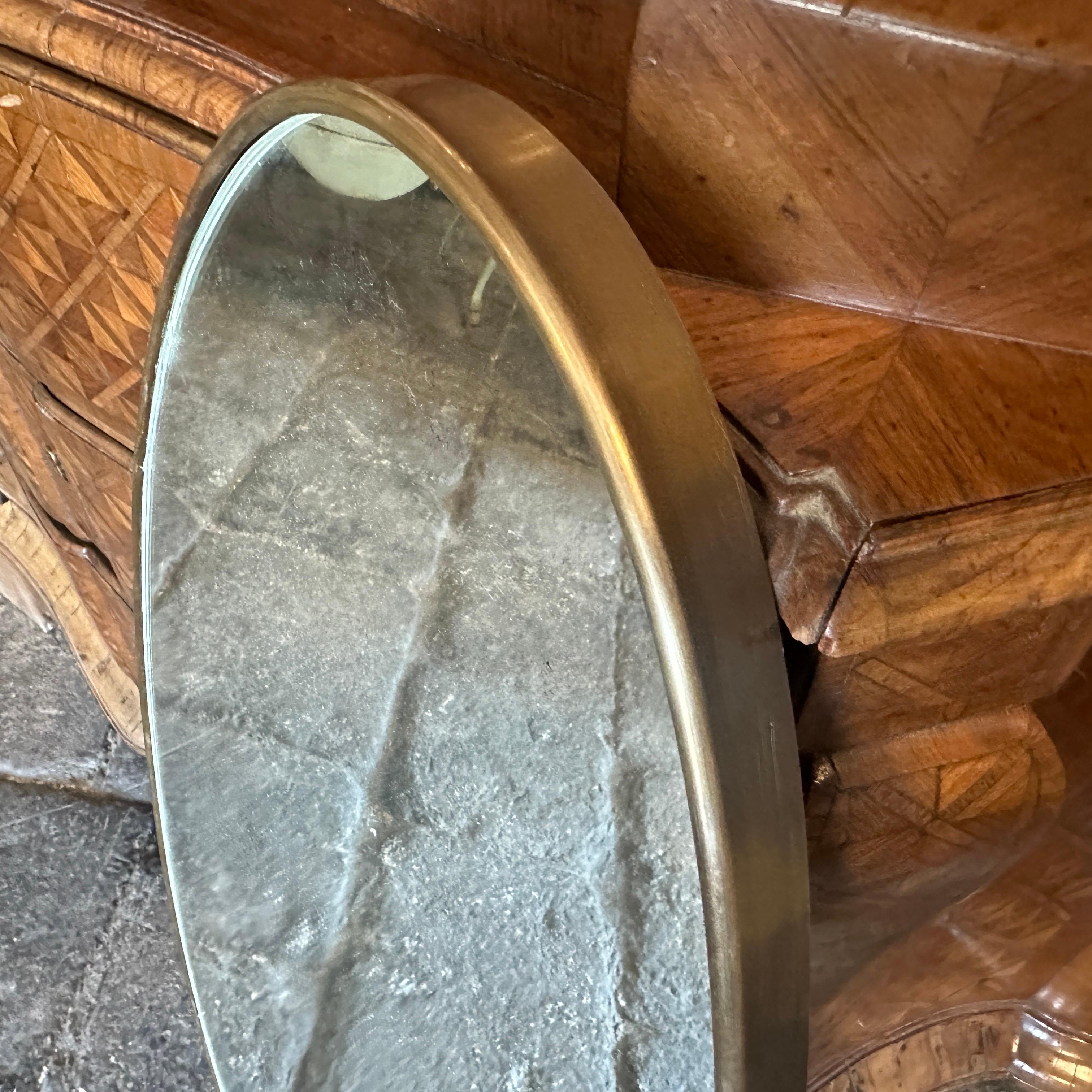 1950s Gio Ponti Style Mid-Century Modern Brass Oval Wall Mirror For Sale 4