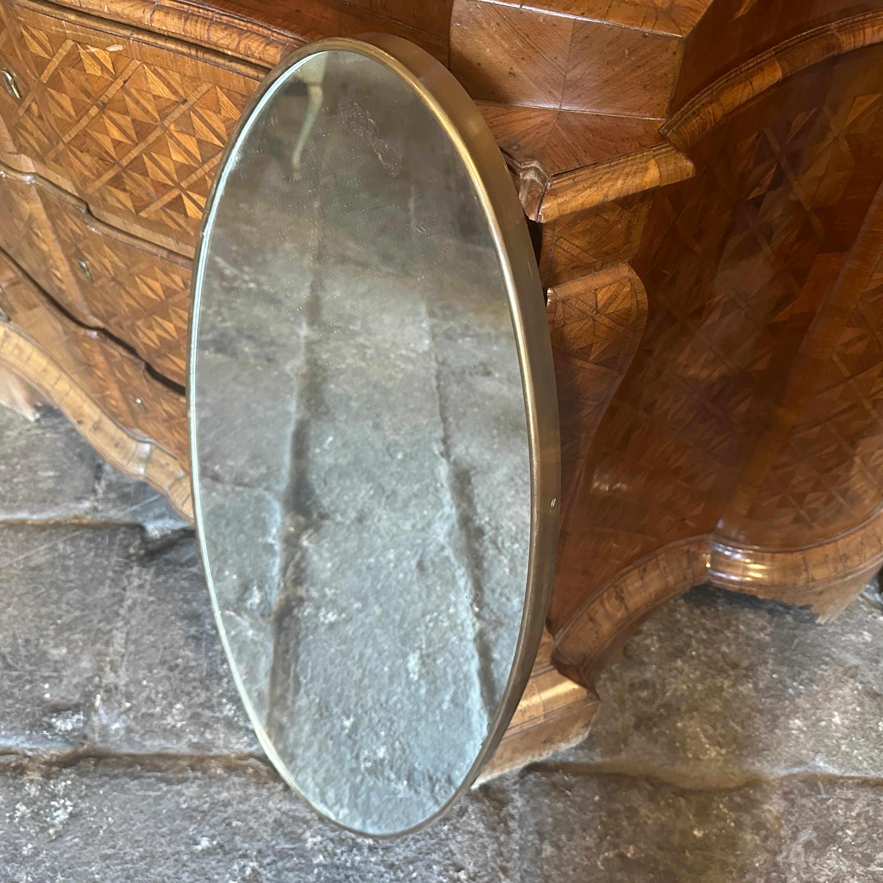 1950s Gio Ponti Style Mid-Century Modern Brass Oval Wall Mirror For Sale 5