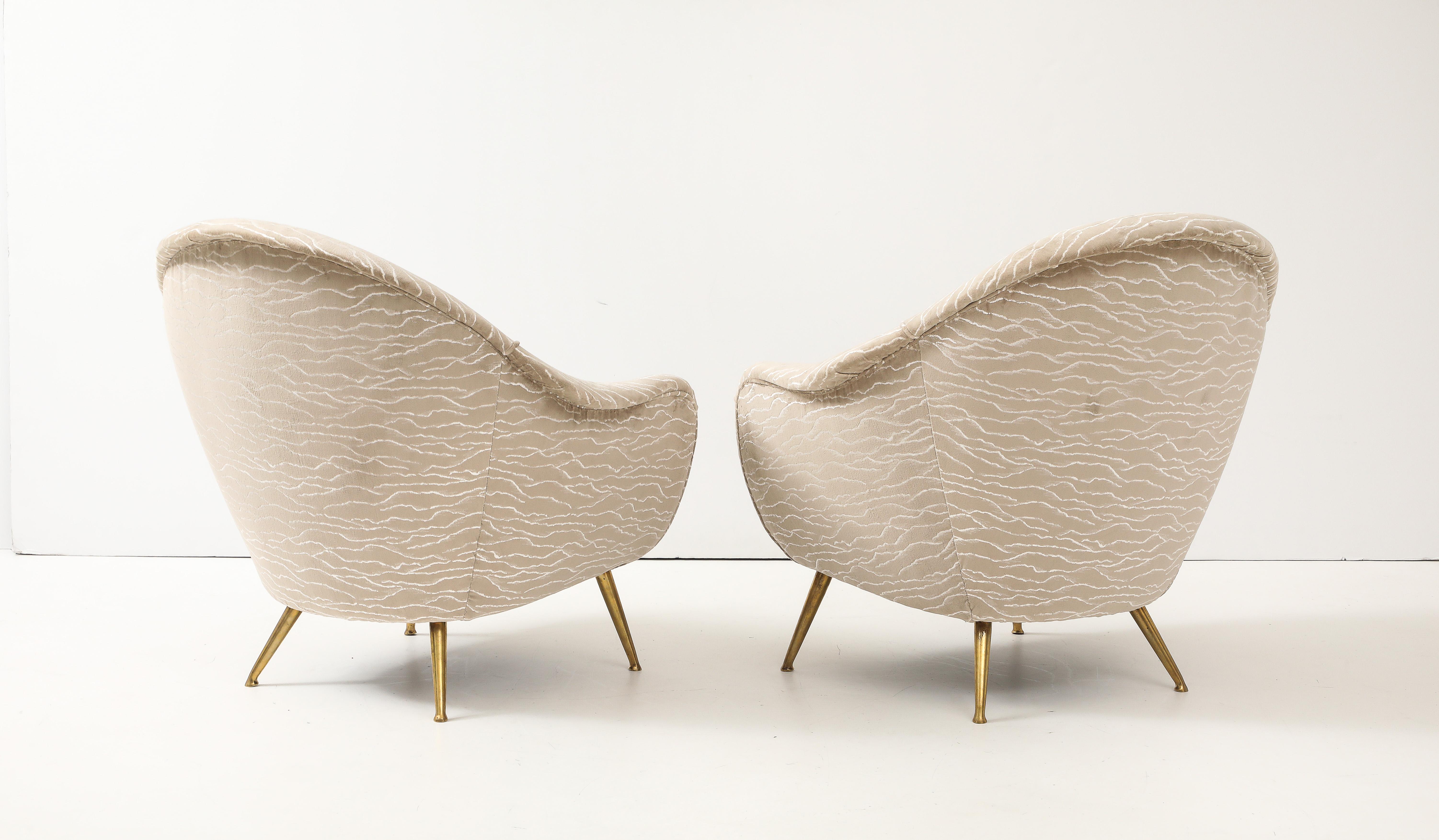 1950's Gio Ponti Style Modernist Italian Lounge Chairs In Velvet Upholstery For Sale 2