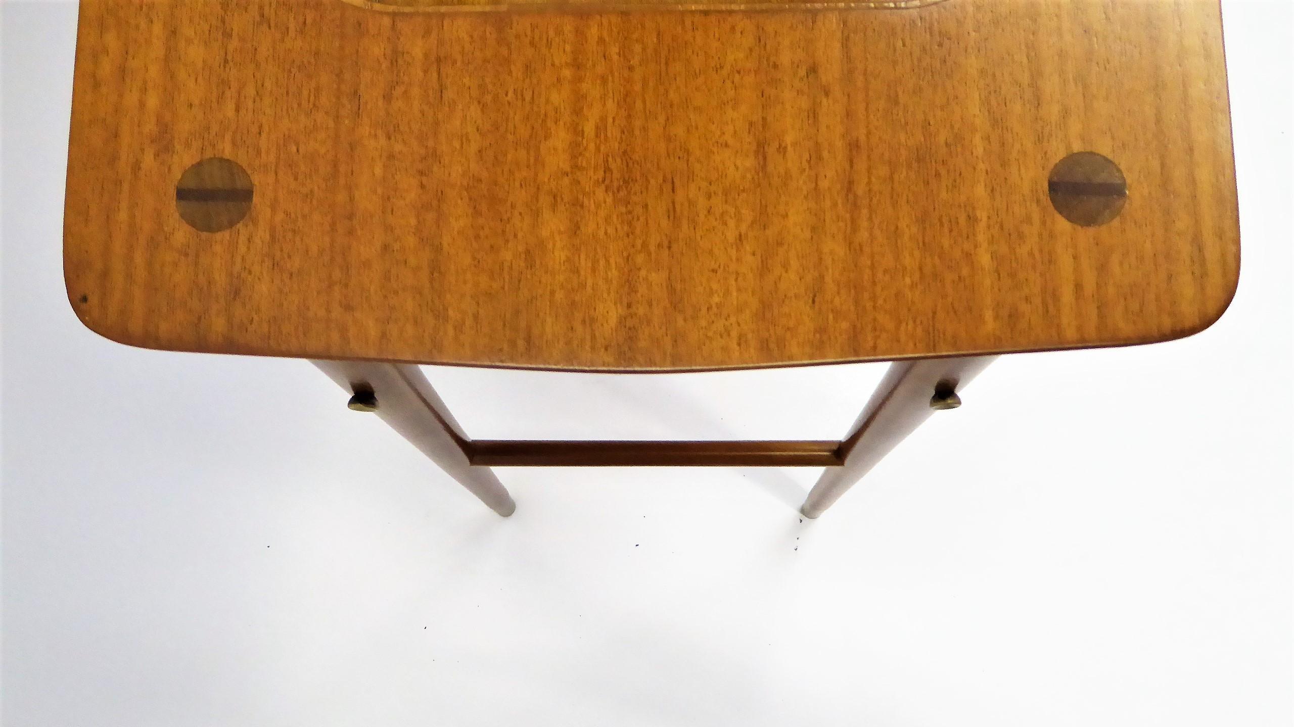 1950s Gio Ponti Style Petite Console Table with Shelf in Blond Mahogany 8