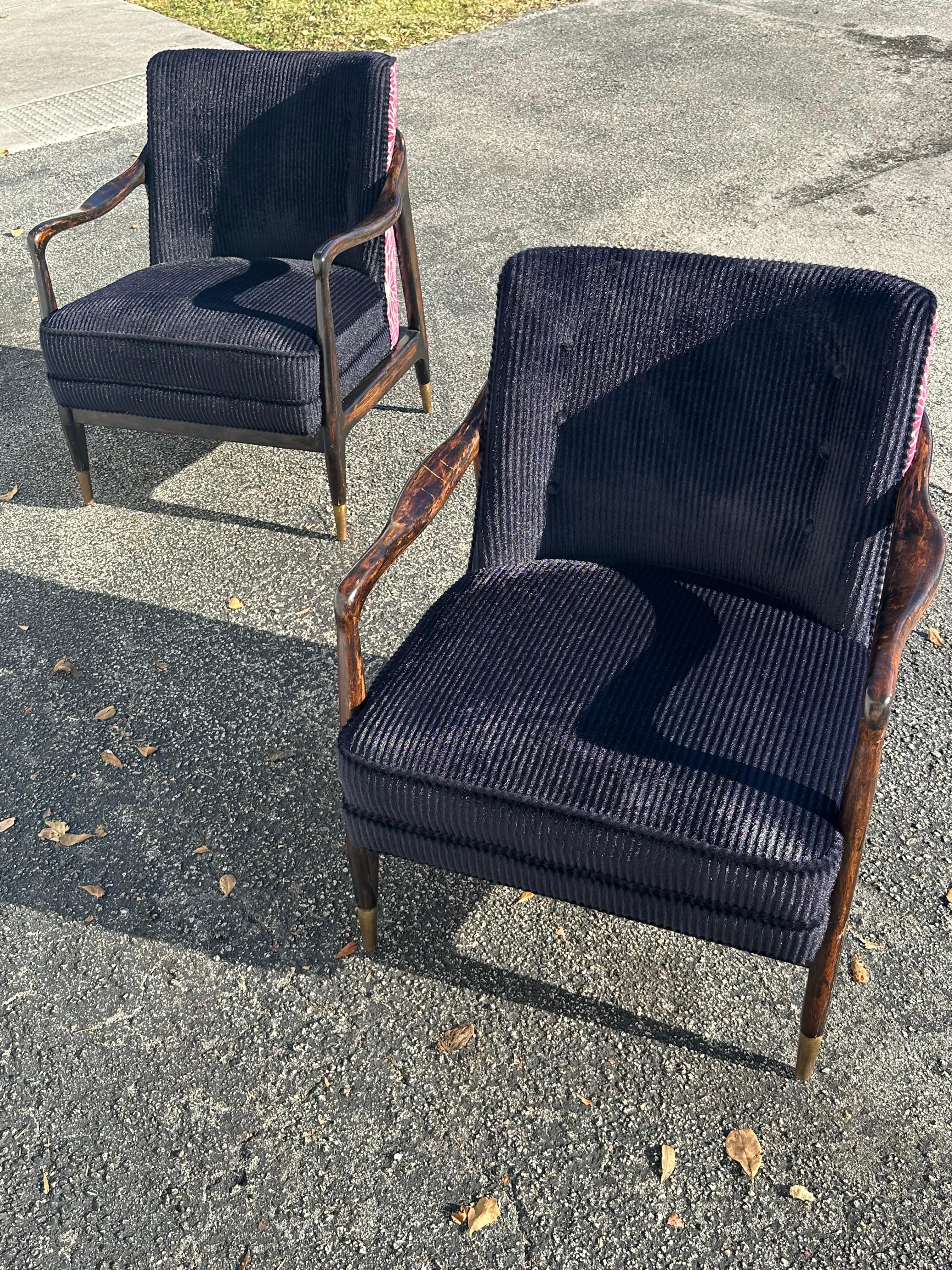 Sedie in stile Gio Ponti anni '50 in velluto mohair beige viola con motivi floreali in noce, set di 2 in vendita 7