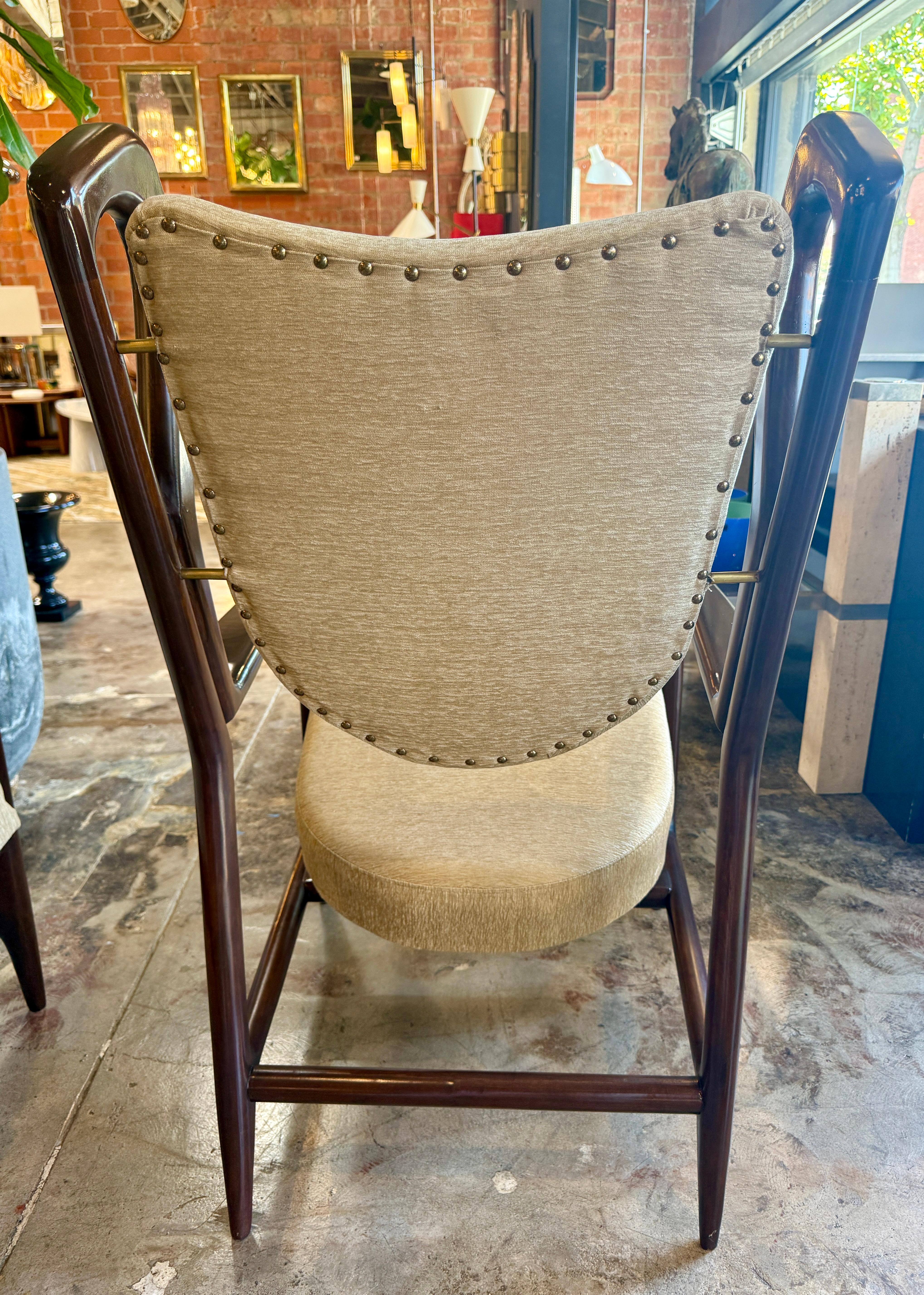 1950s Gio Ponti “Triennial” Armchairs in Dark Wood en venta 7