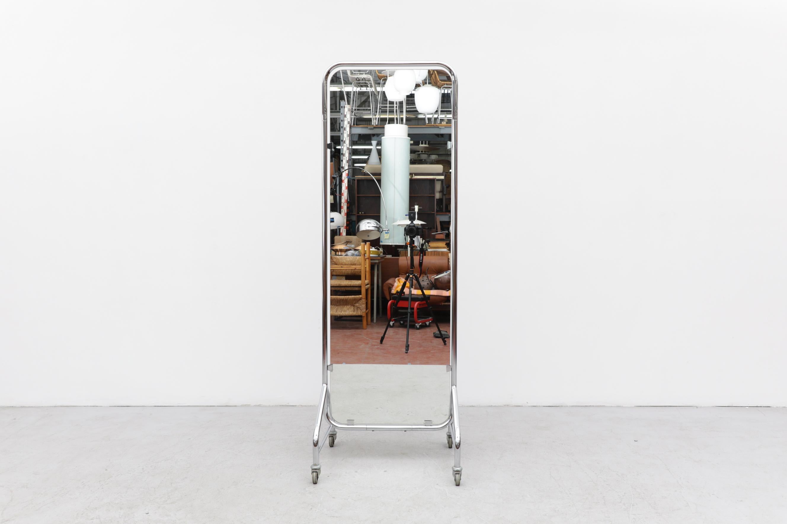 floor mirror on wheels